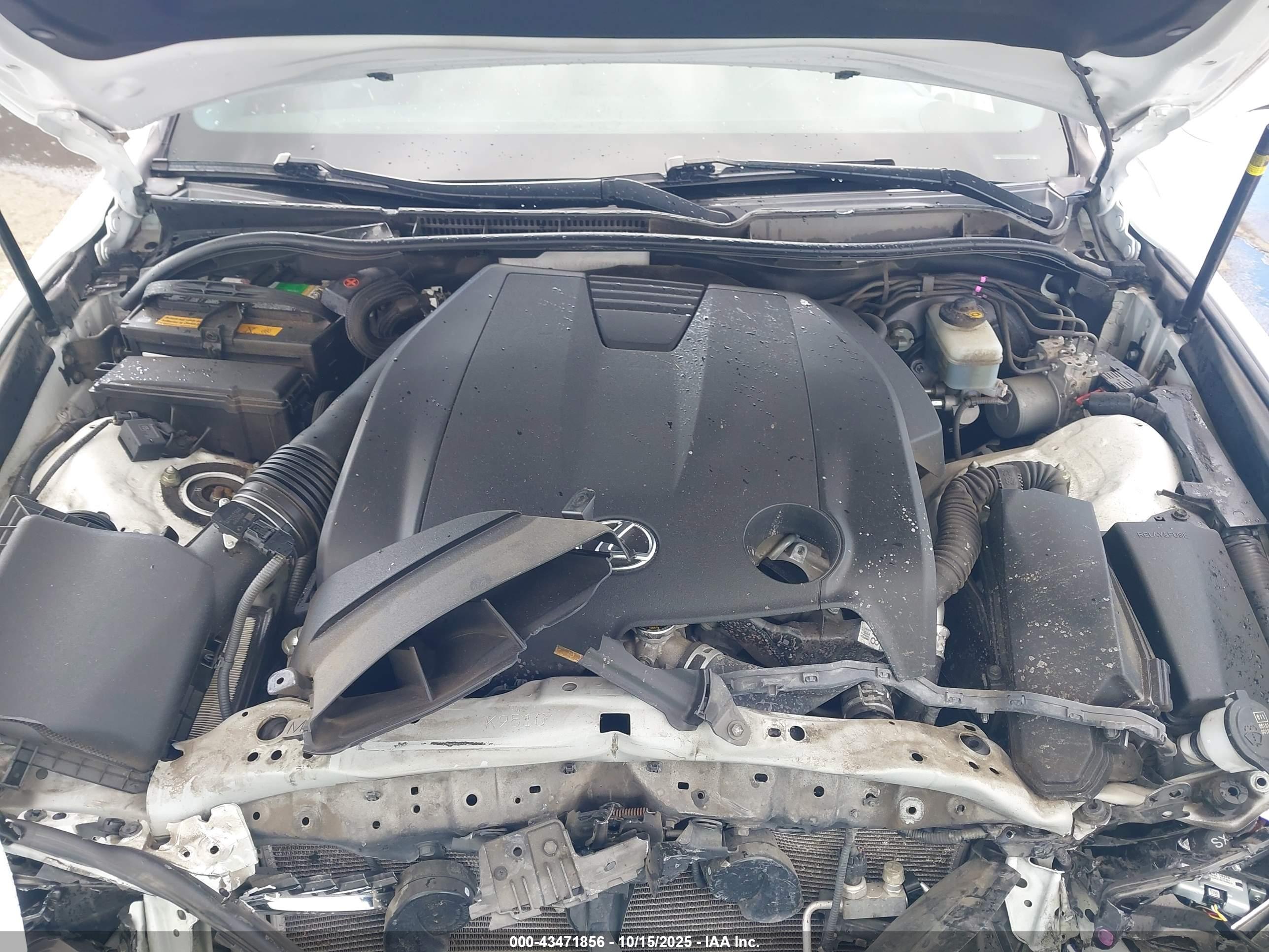 LEXUS IS image 10