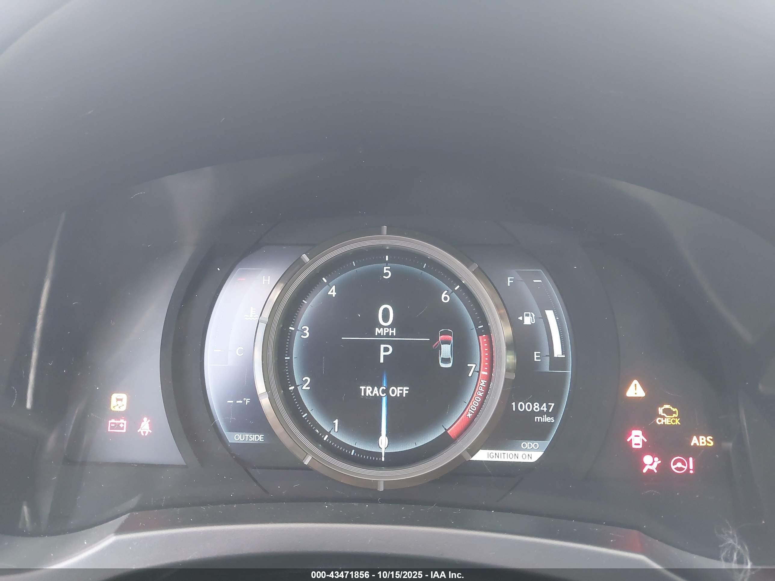 LEXUS IS image 7