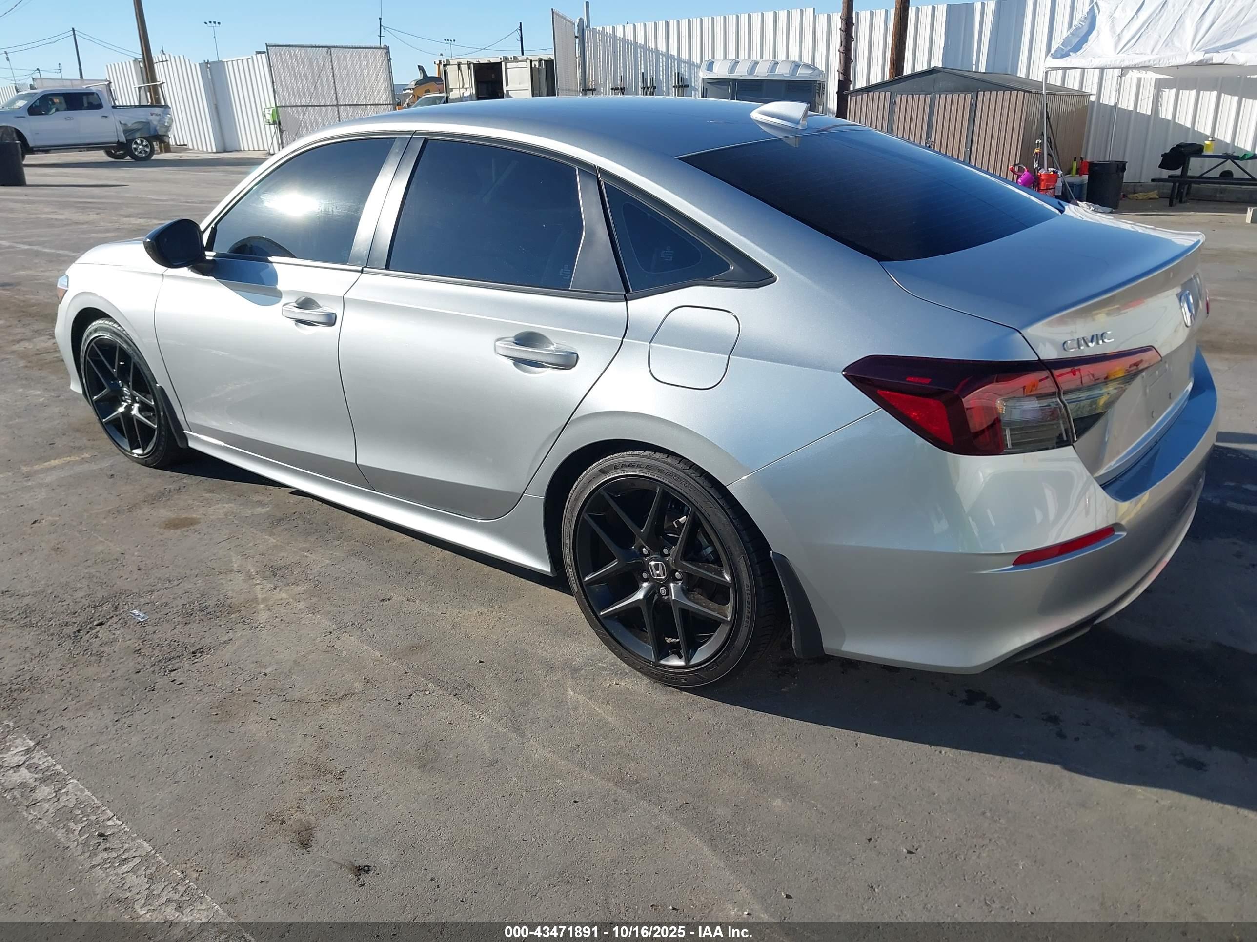 HONDA CIVIC image 3