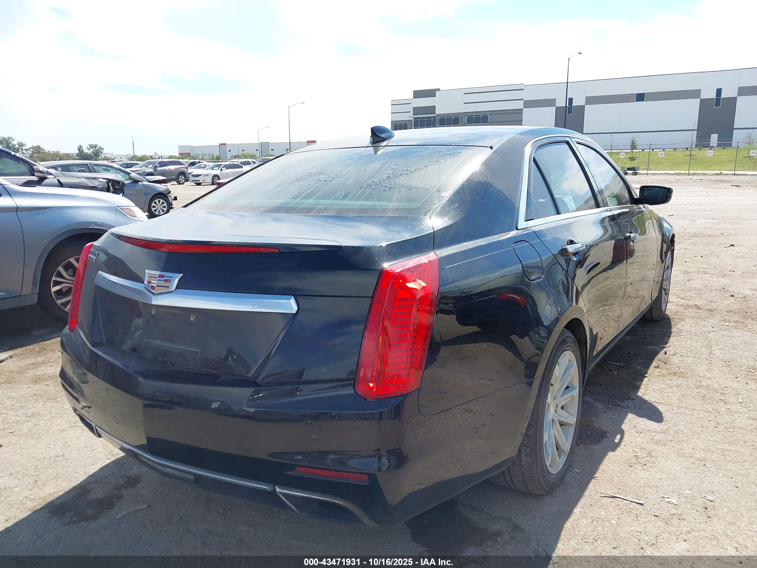 CADILLAC CTS image 4