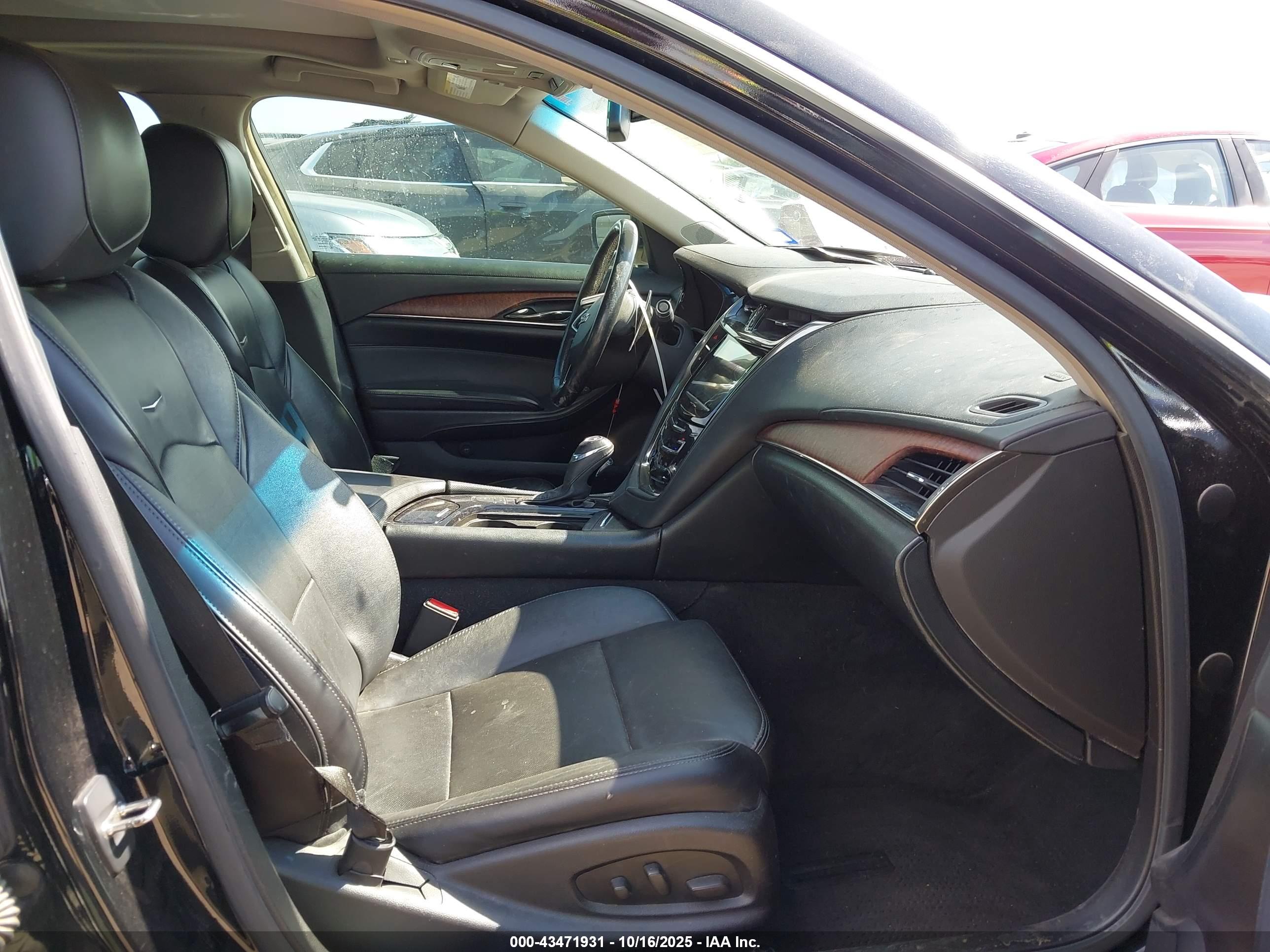 CADILLAC CTS image 5