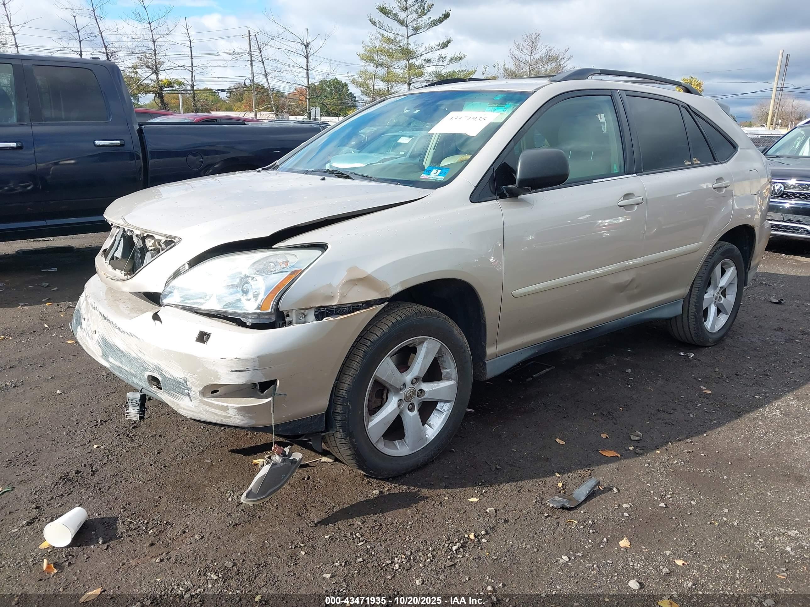 LEXUS RX image 2