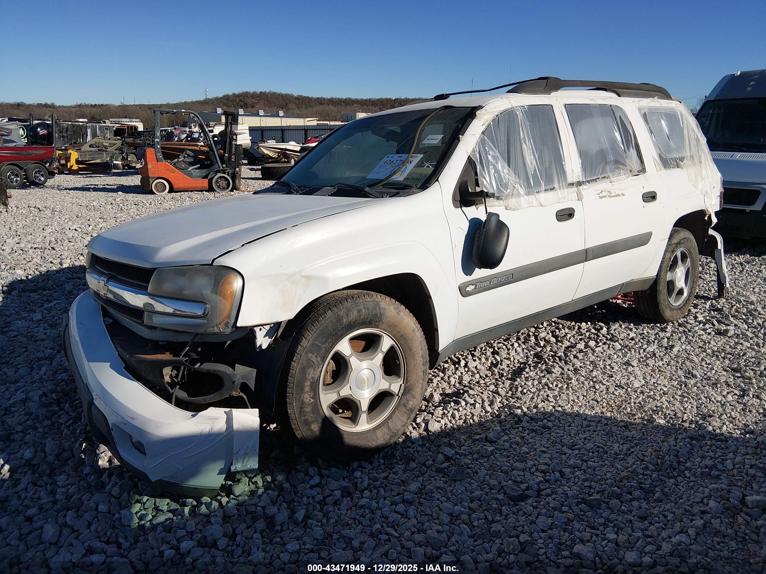 CHEVROLET TRAILBLAZER image 2