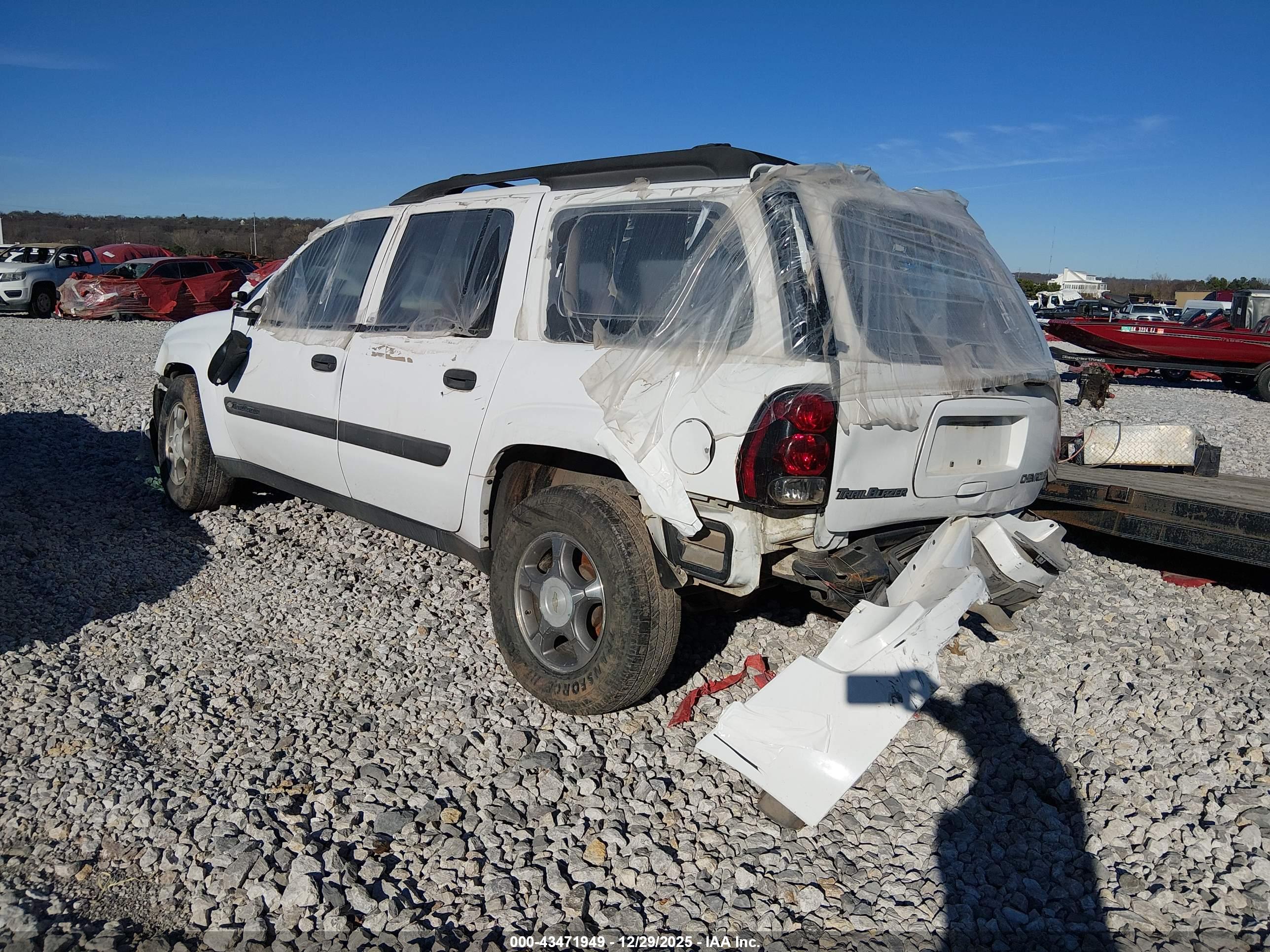 CHEVROLET TRAILBLAZER image 3