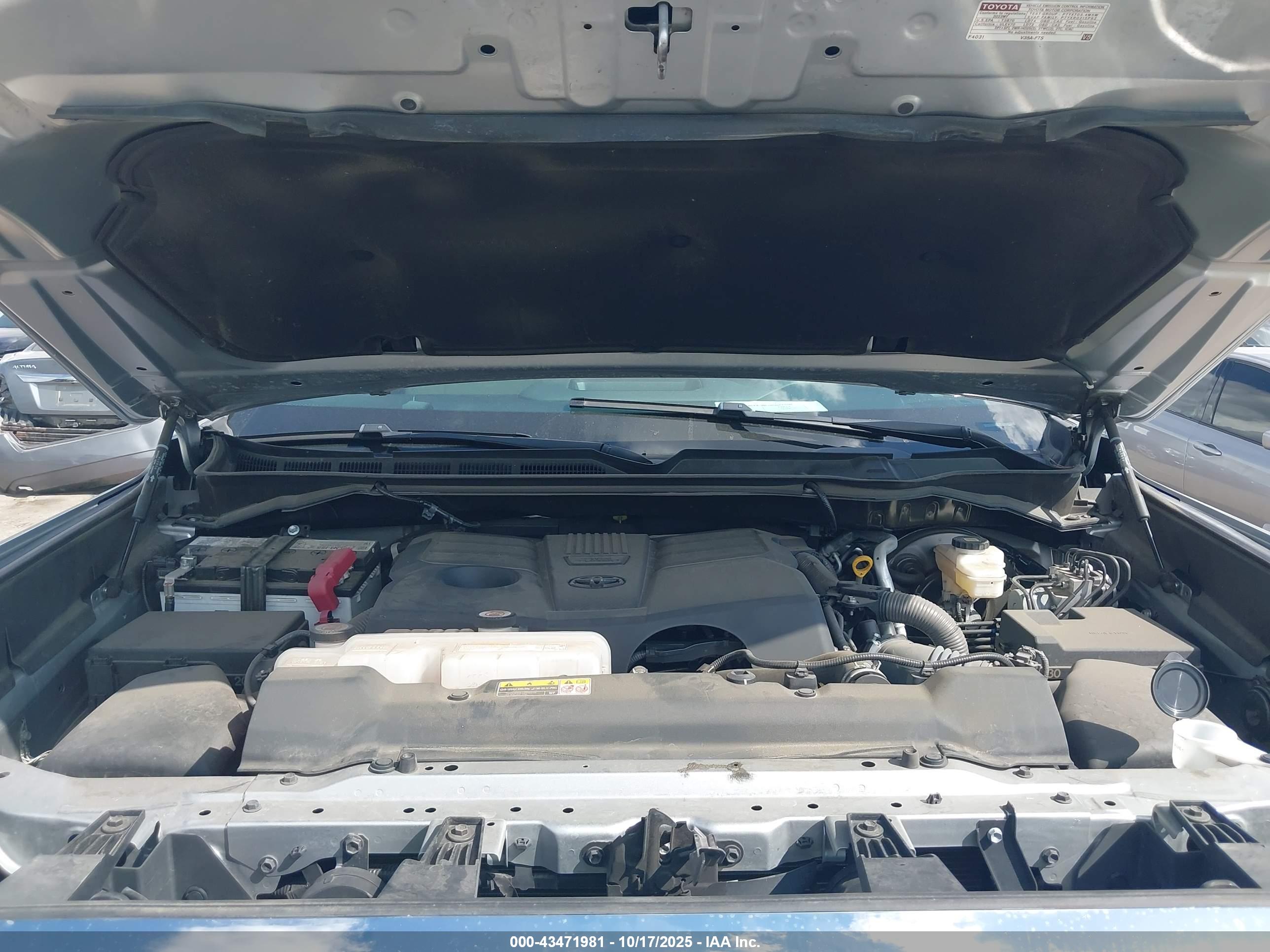 TOYOTA TUNDRA image 10