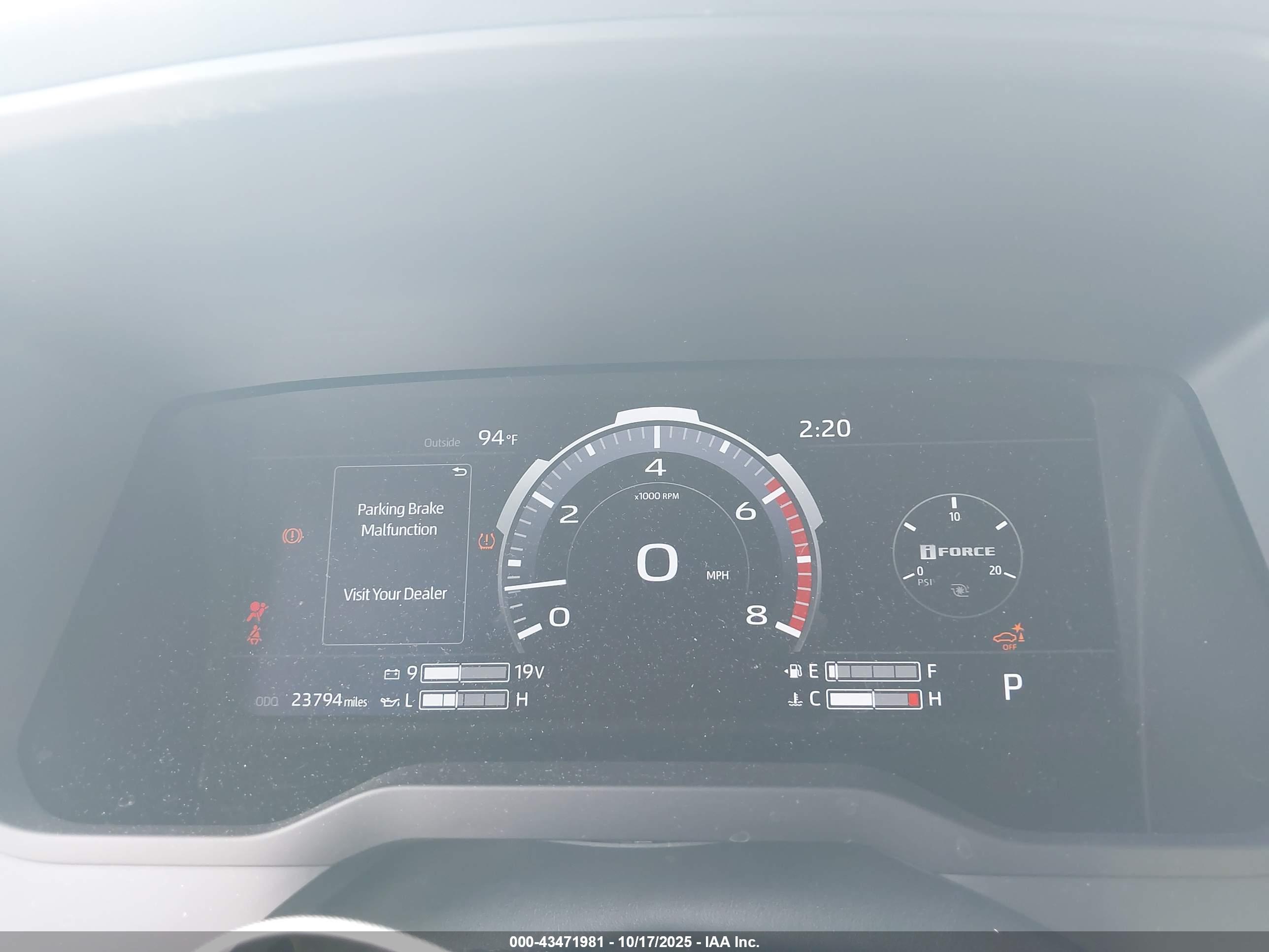 TOYOTA TUNDRA image 7