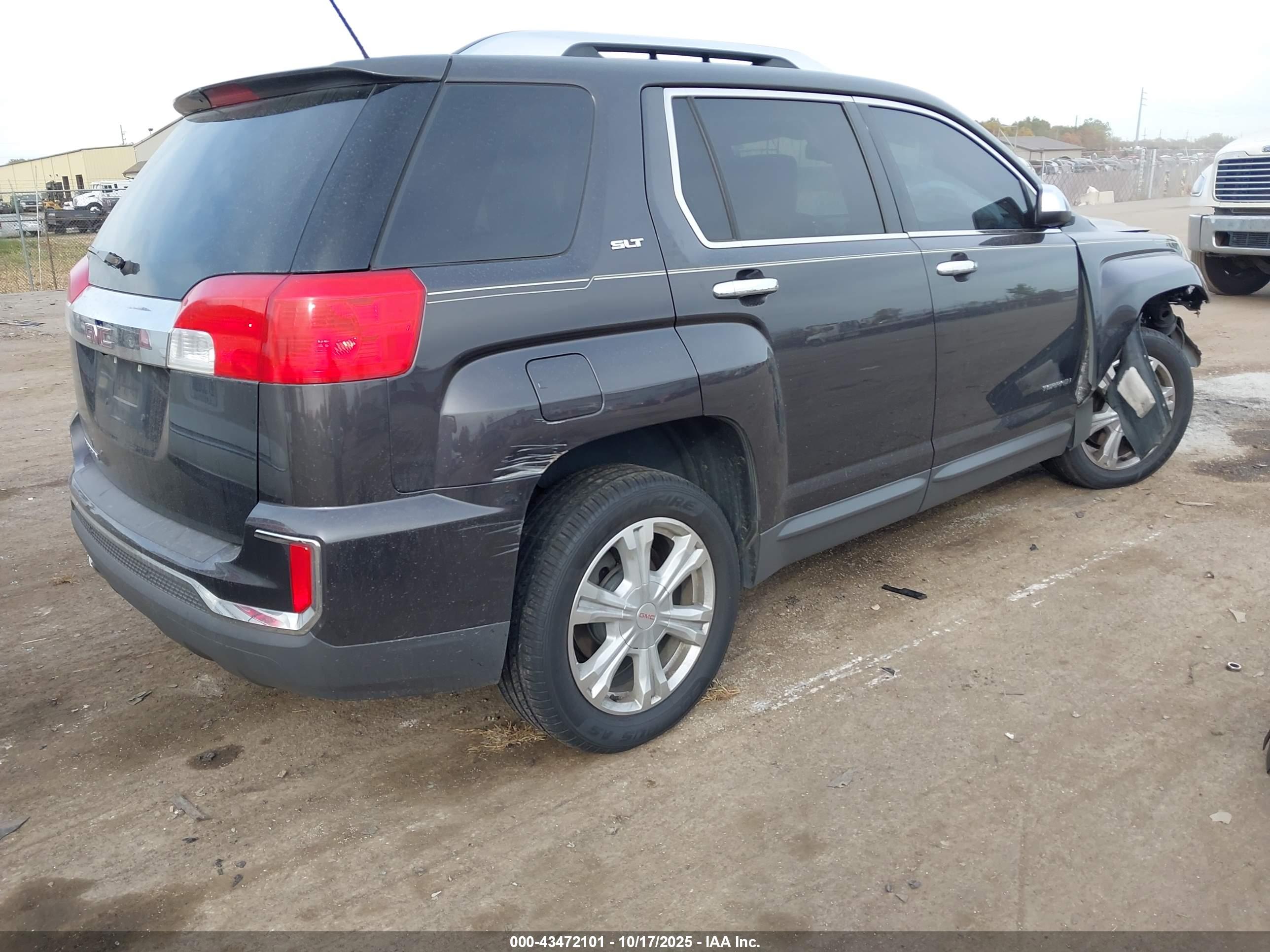 GMC TERRAIN image 4