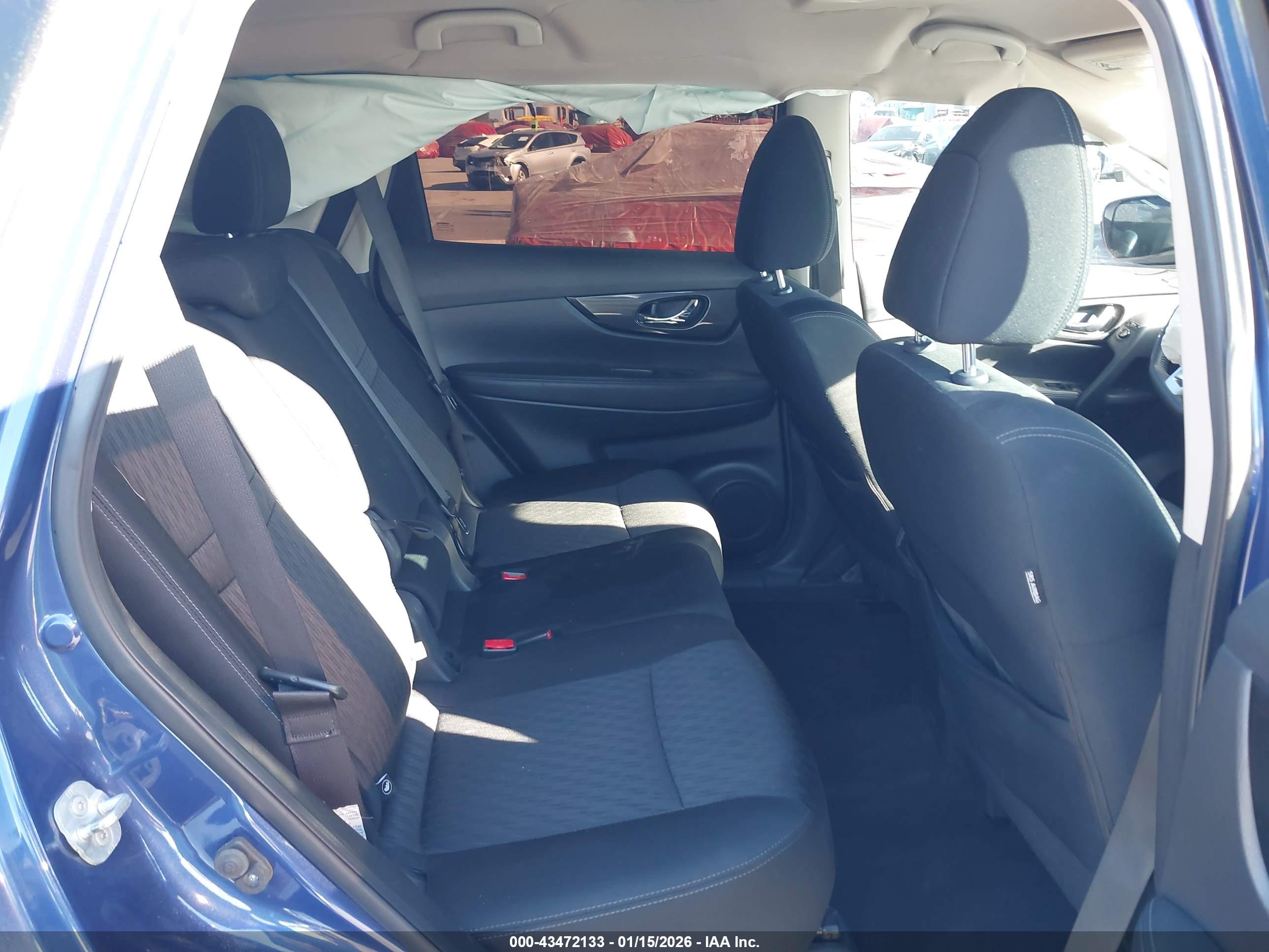 NISSAN ROGUE image 8