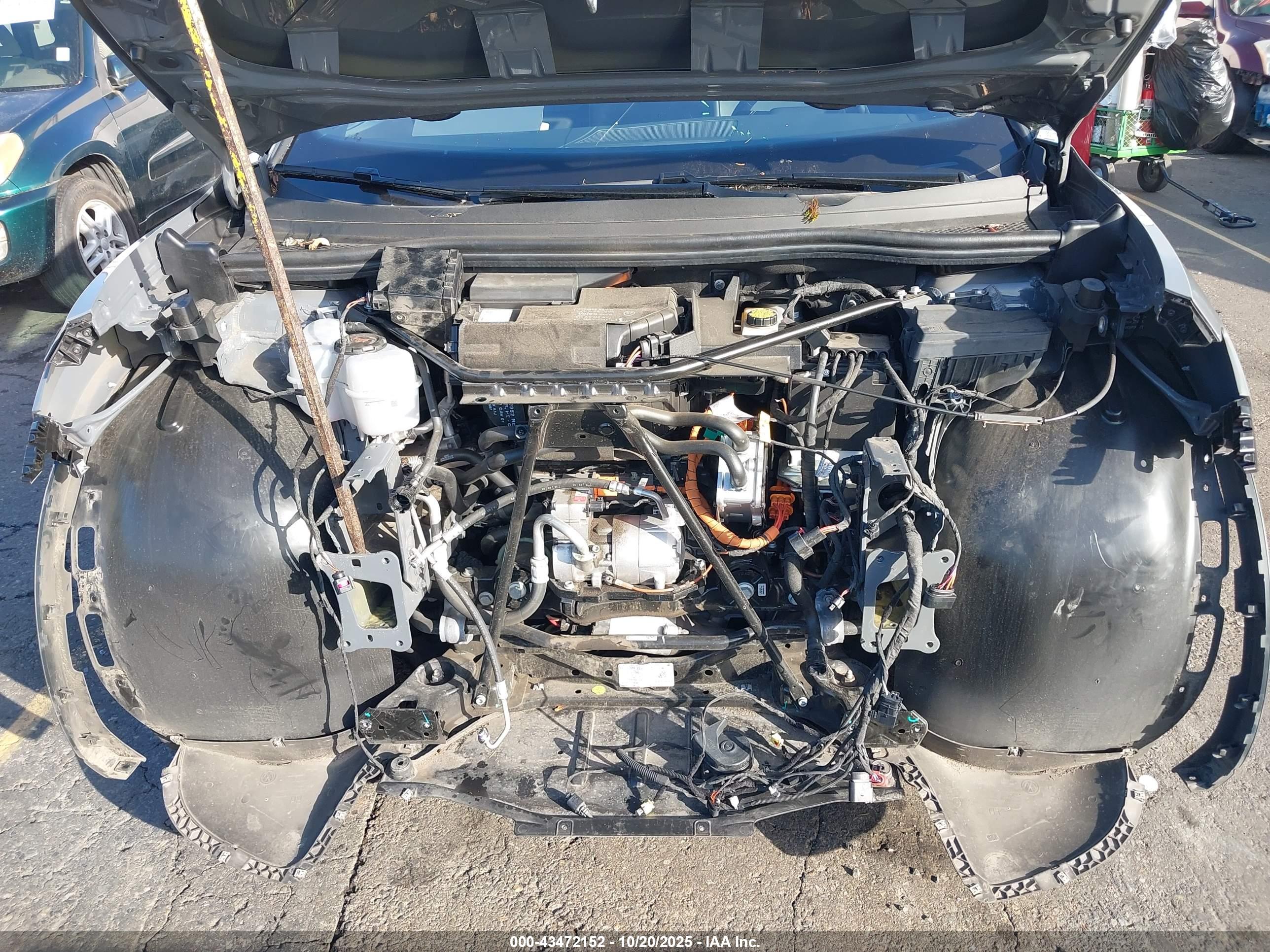 VOLKSWAGEN ID.4 image 10