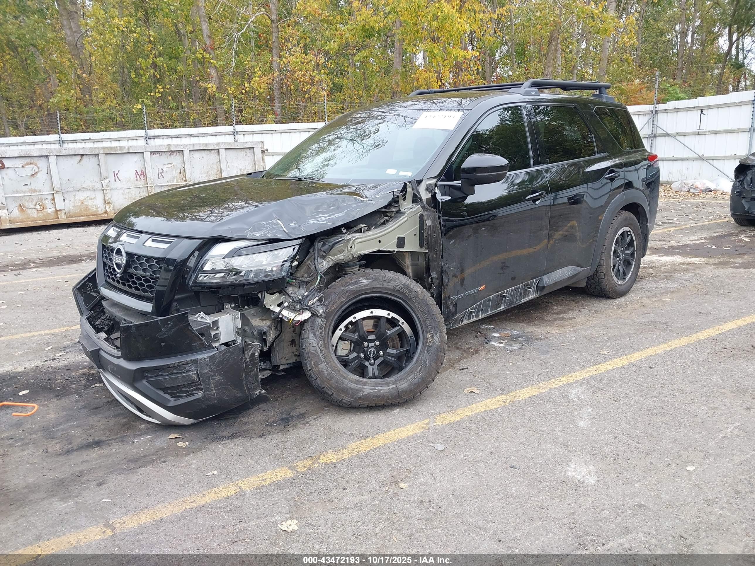 NISSAN PATHFINDER image 2