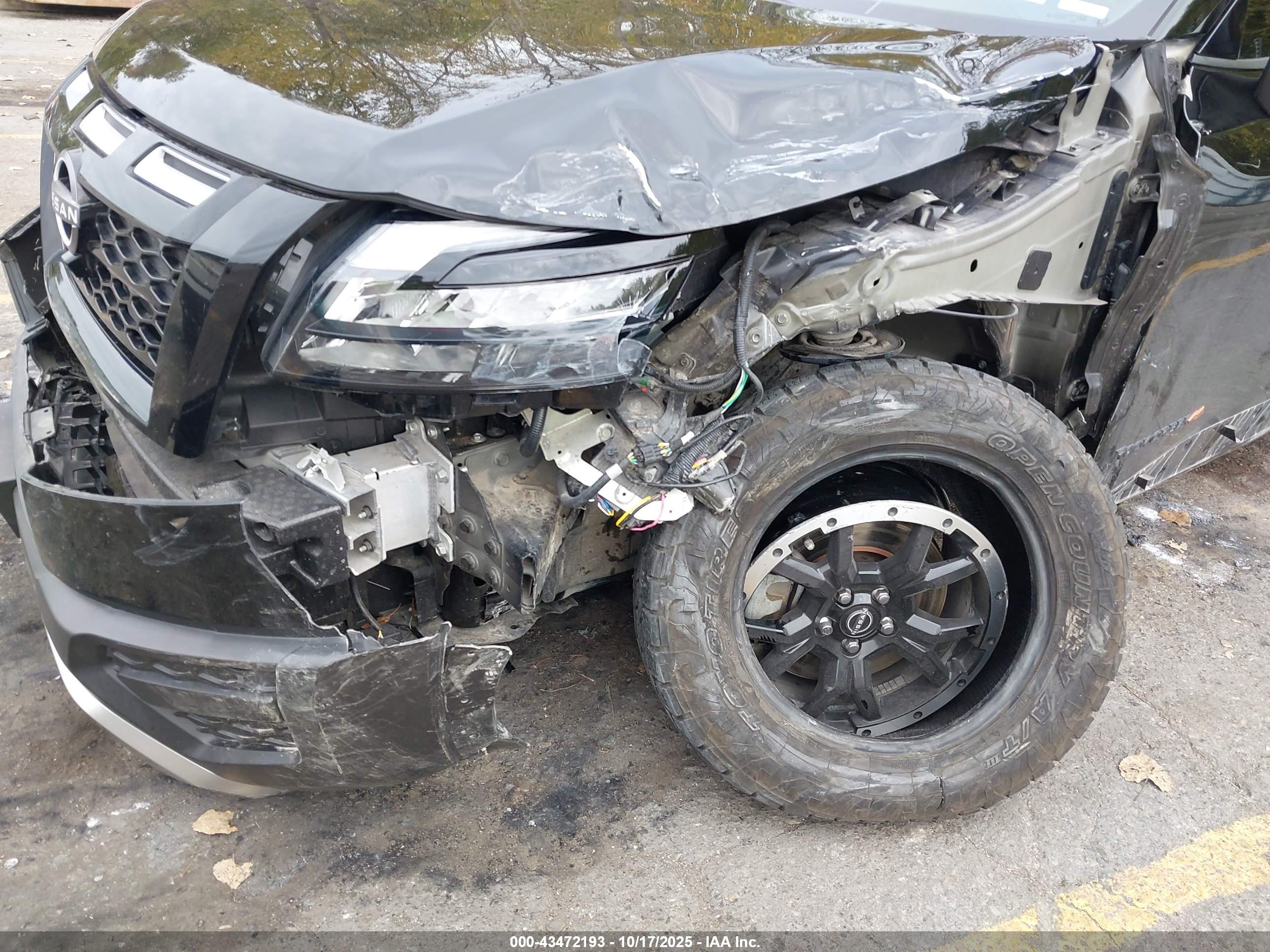 NISSAN PATHFINDER image 6