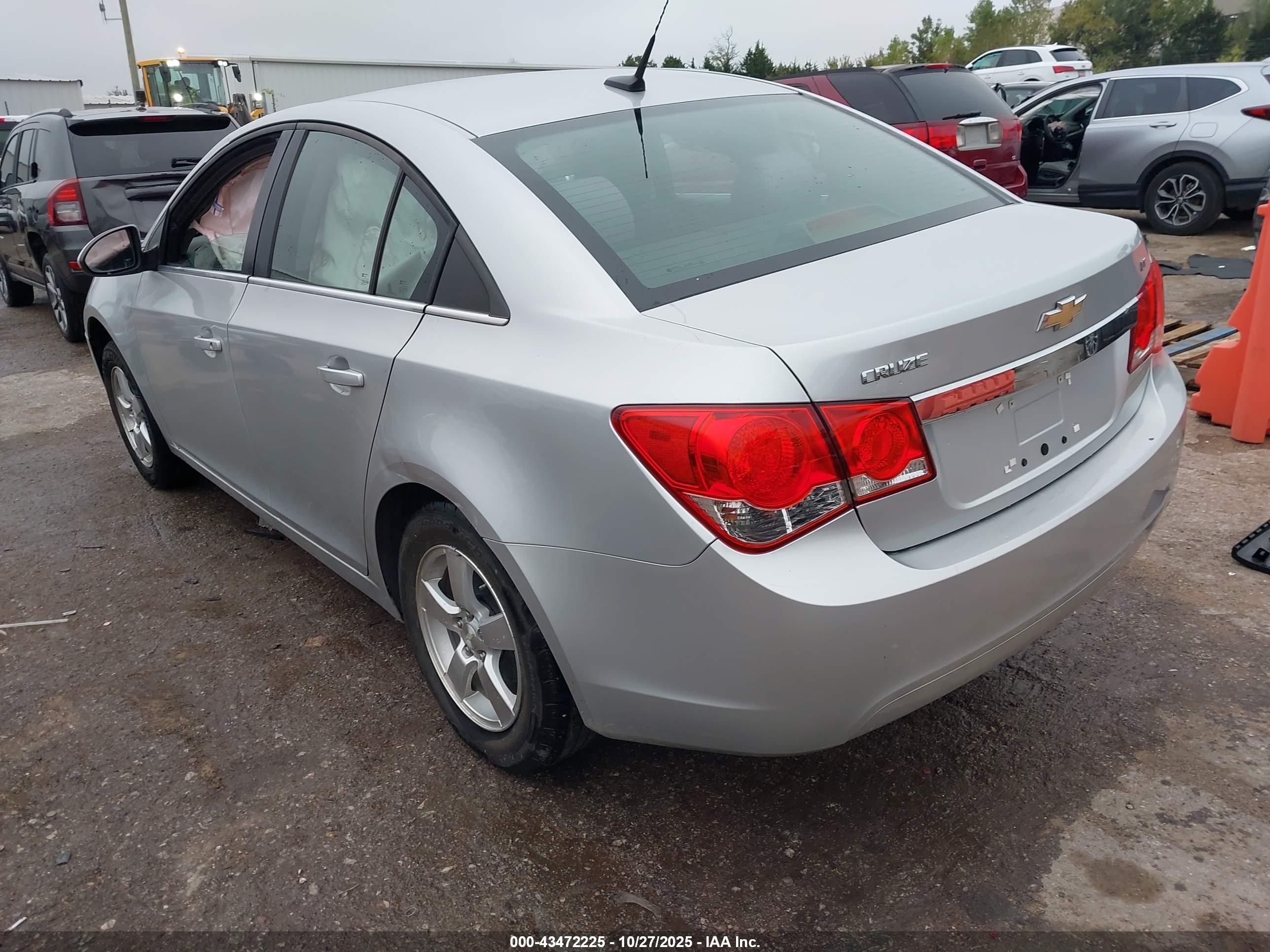 CHEVROLET CRUZE image 3