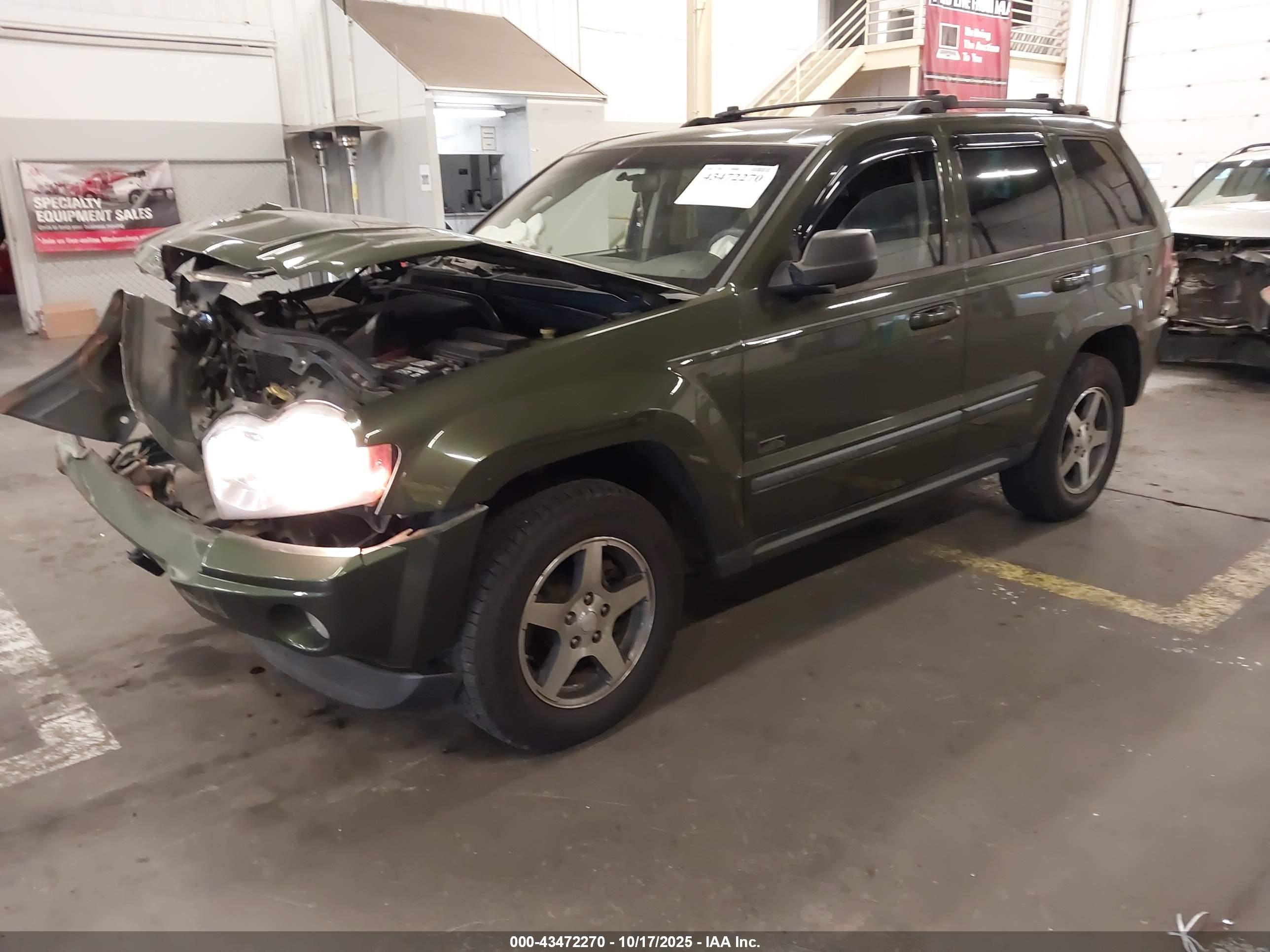 JEEP GRAND image 2