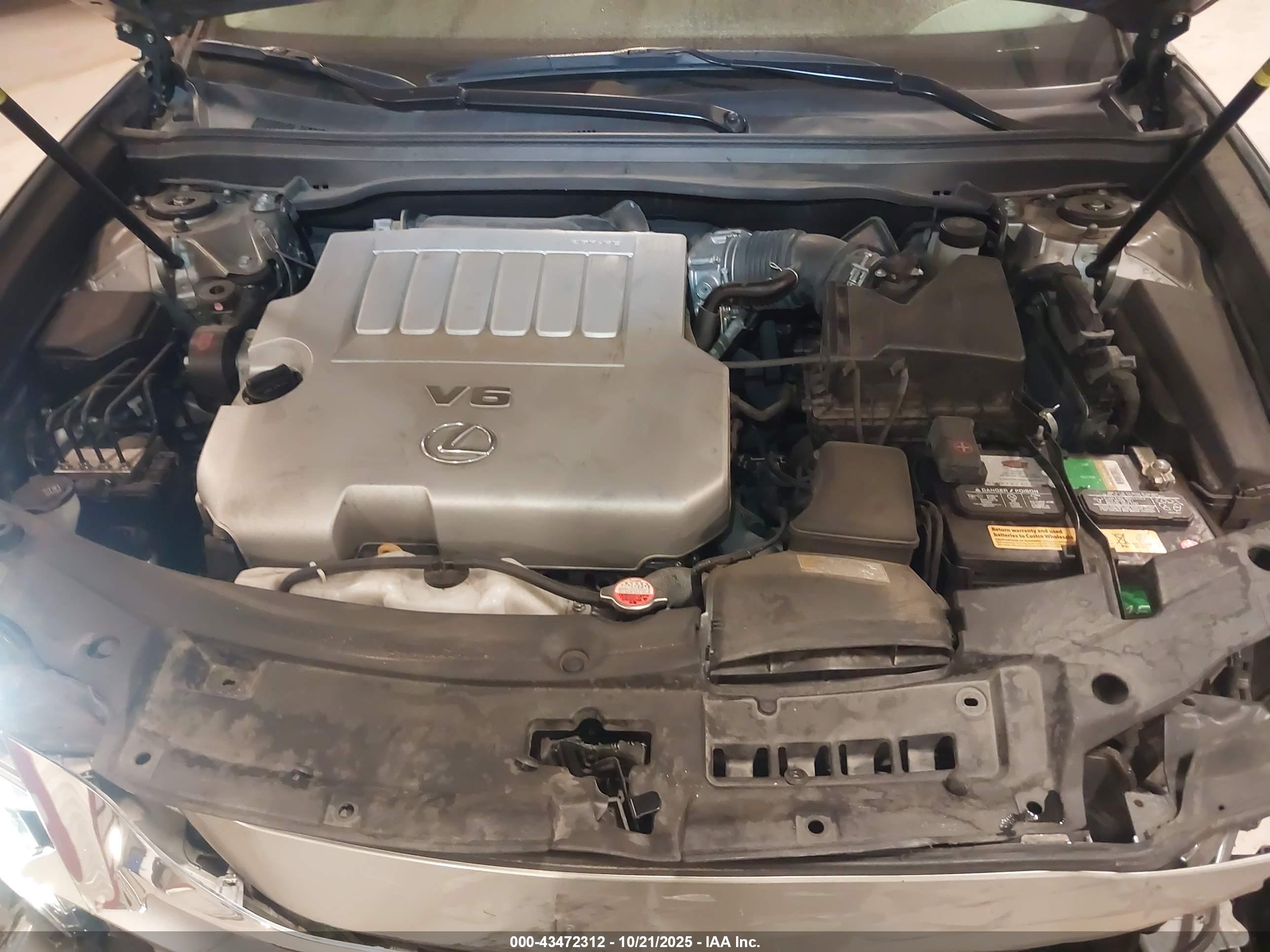 LEXUS ES image 10