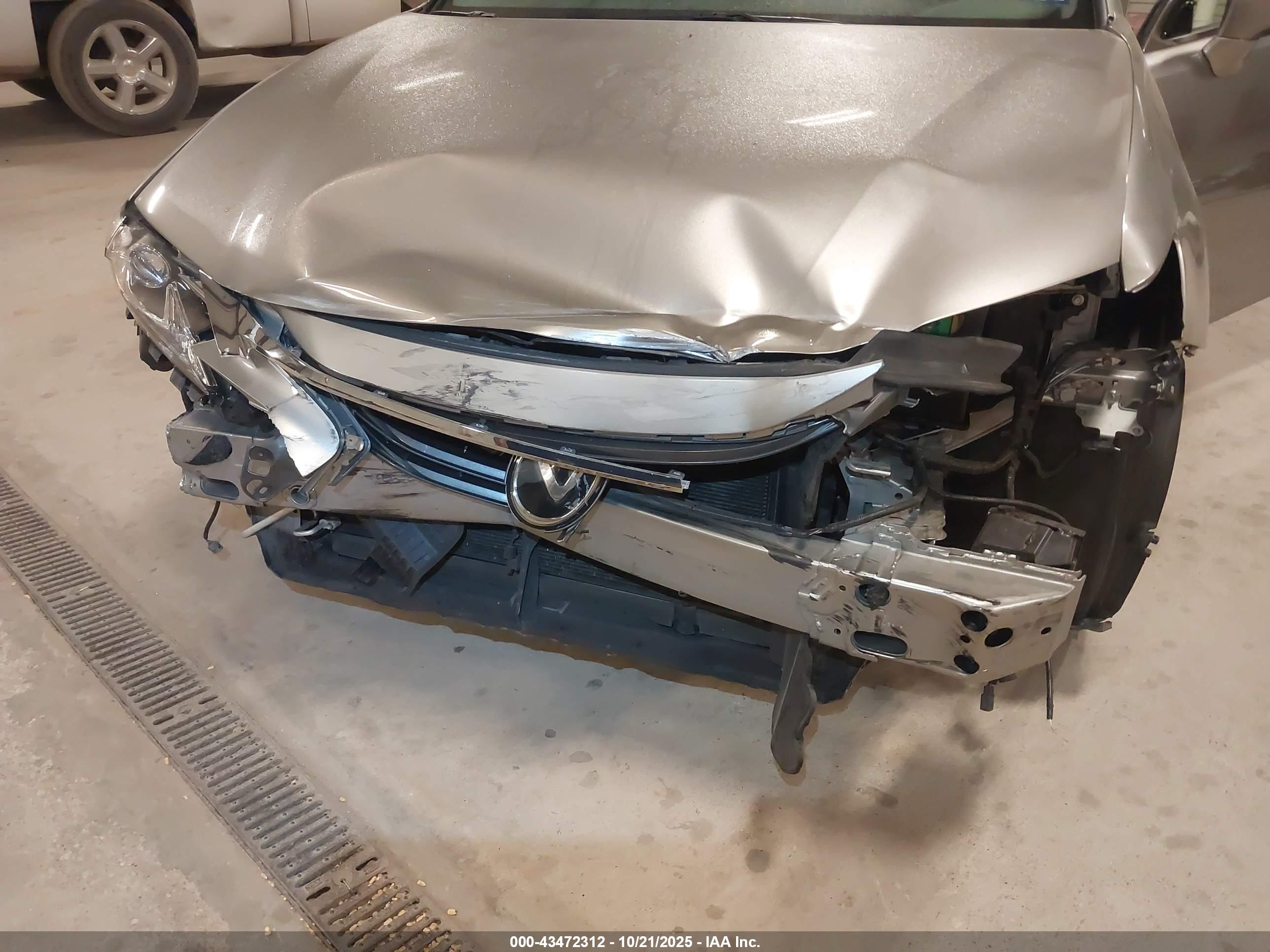 LEXUS ES image 6