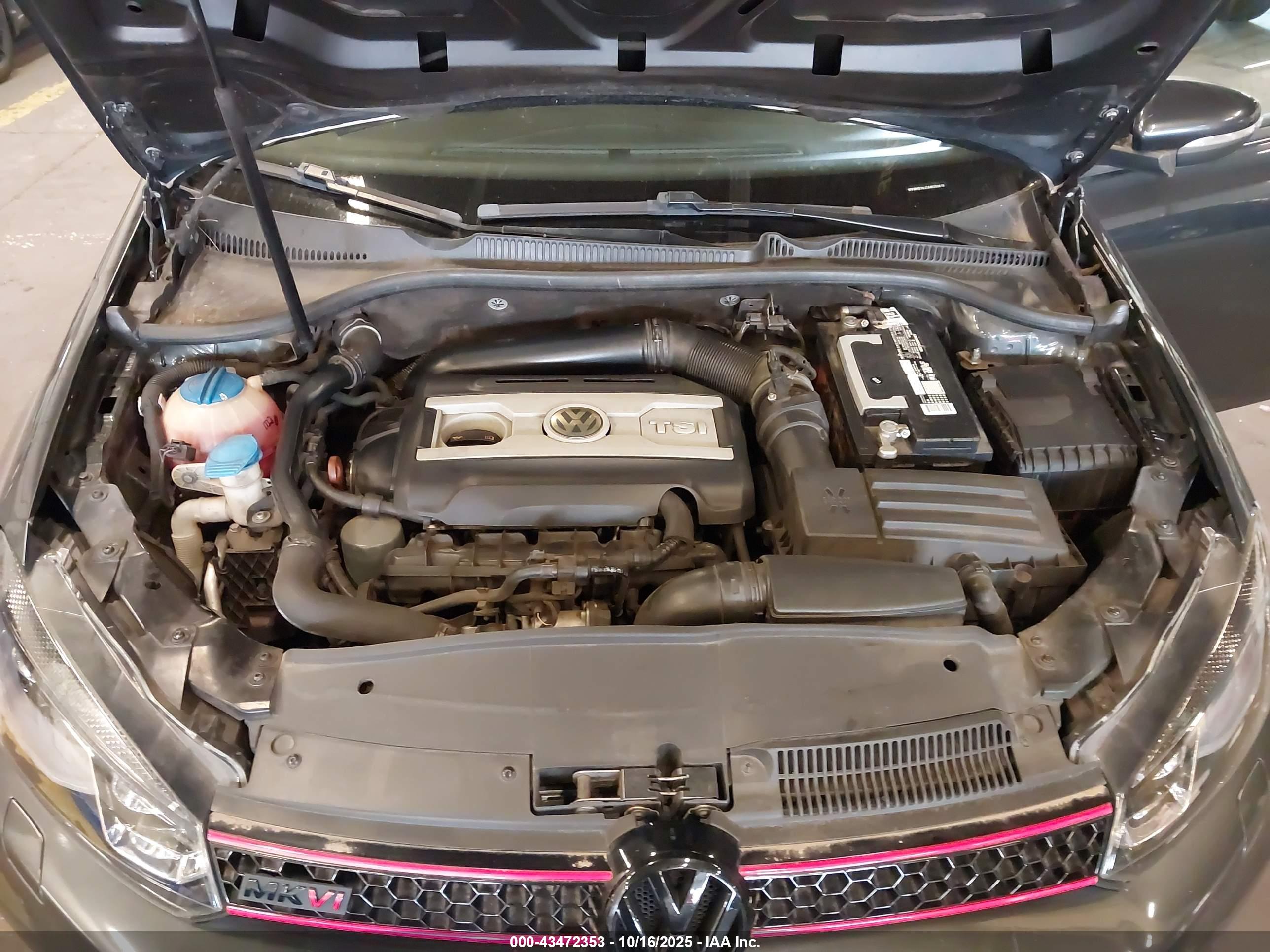 VOLKSWAGEN GTI image 10