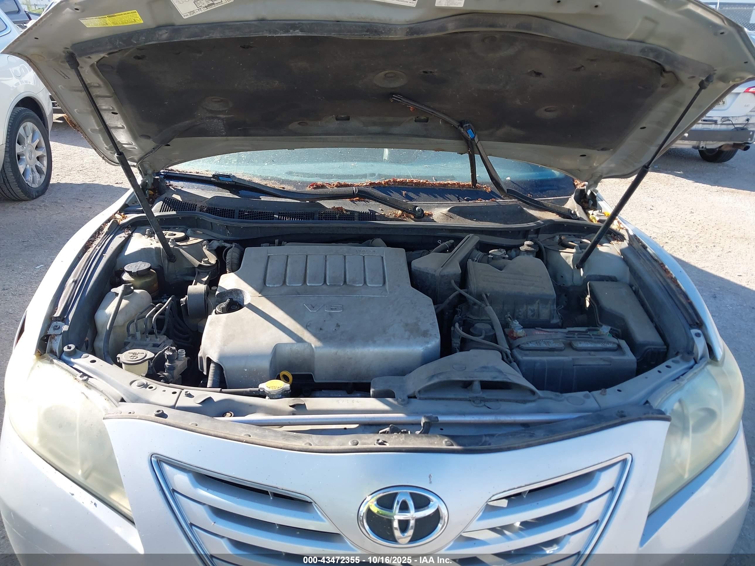 TOYOTA CAMRY image 10
