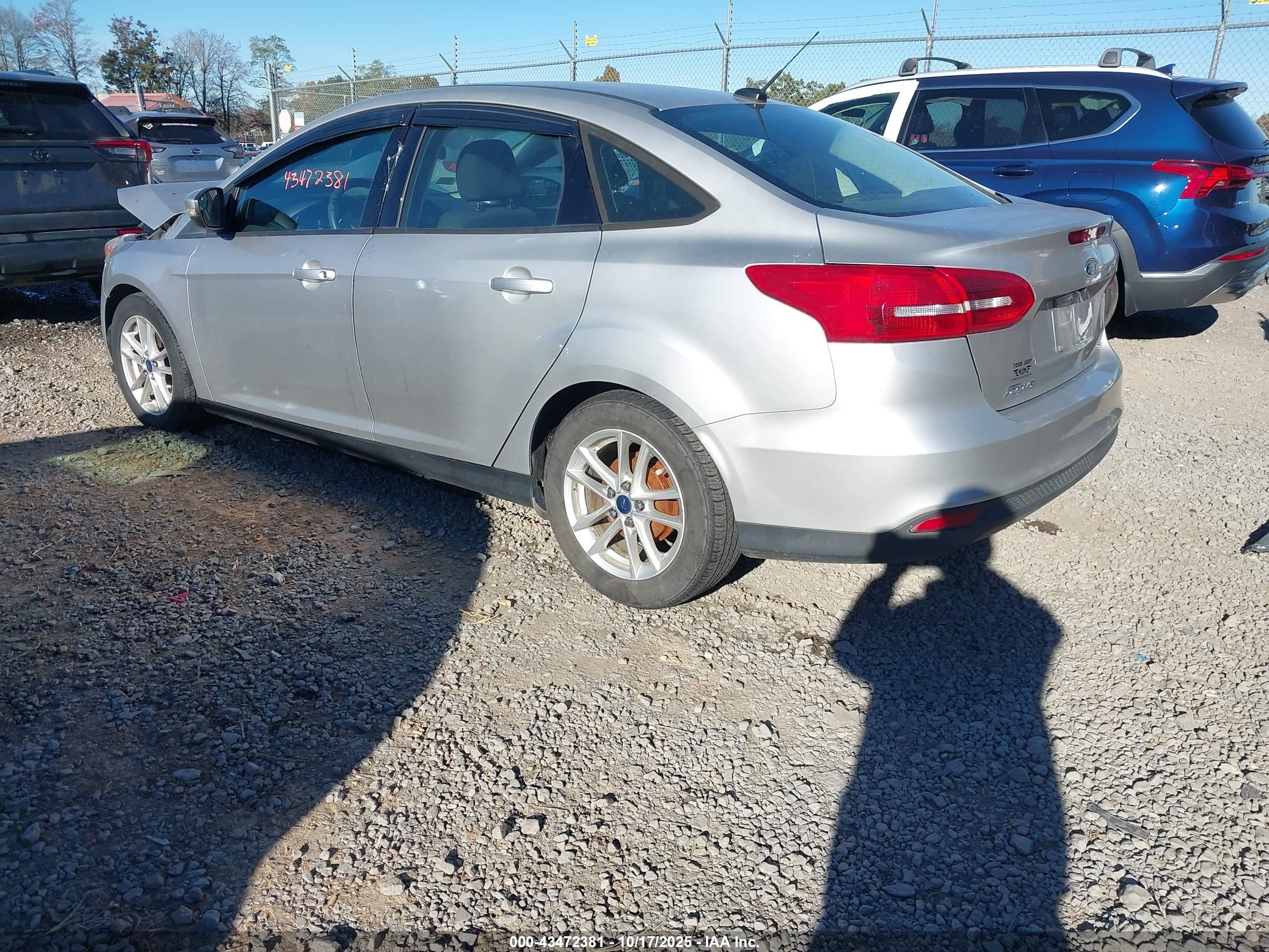 FORD FOCUS image 3