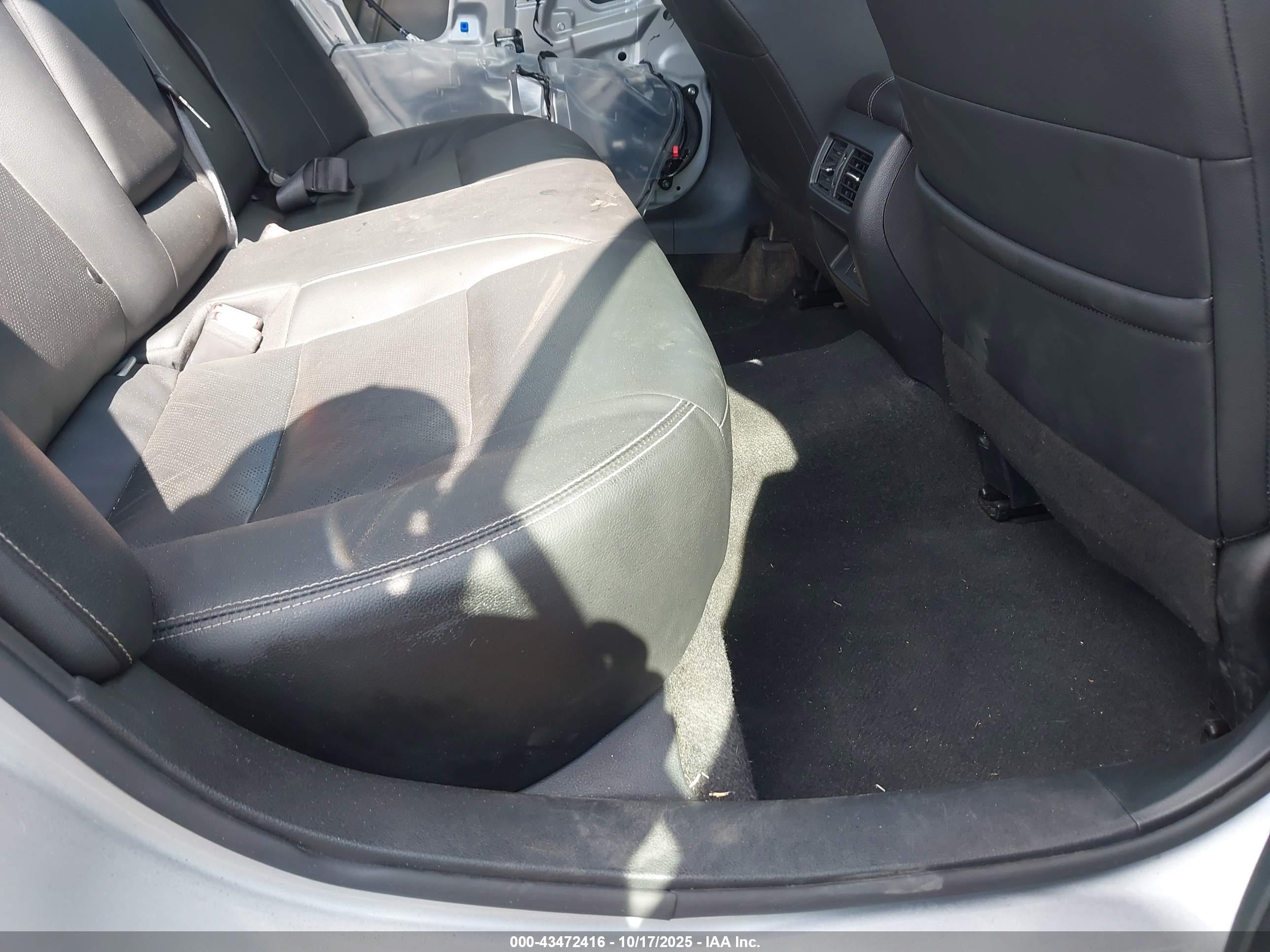 NISSAN ALTIMA image 8