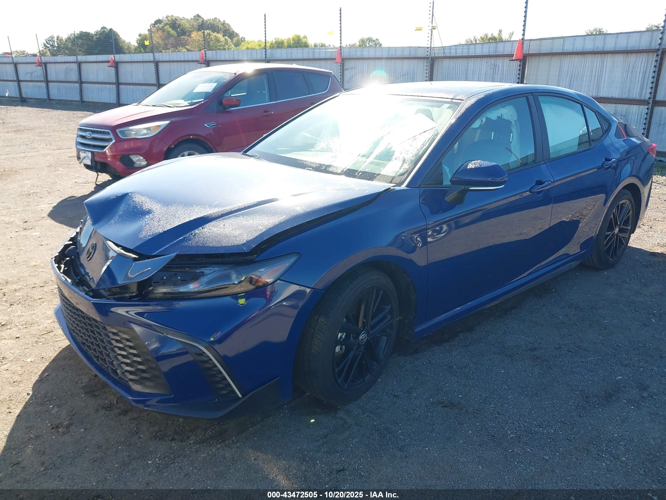 TOYOTA CAMRY image 2