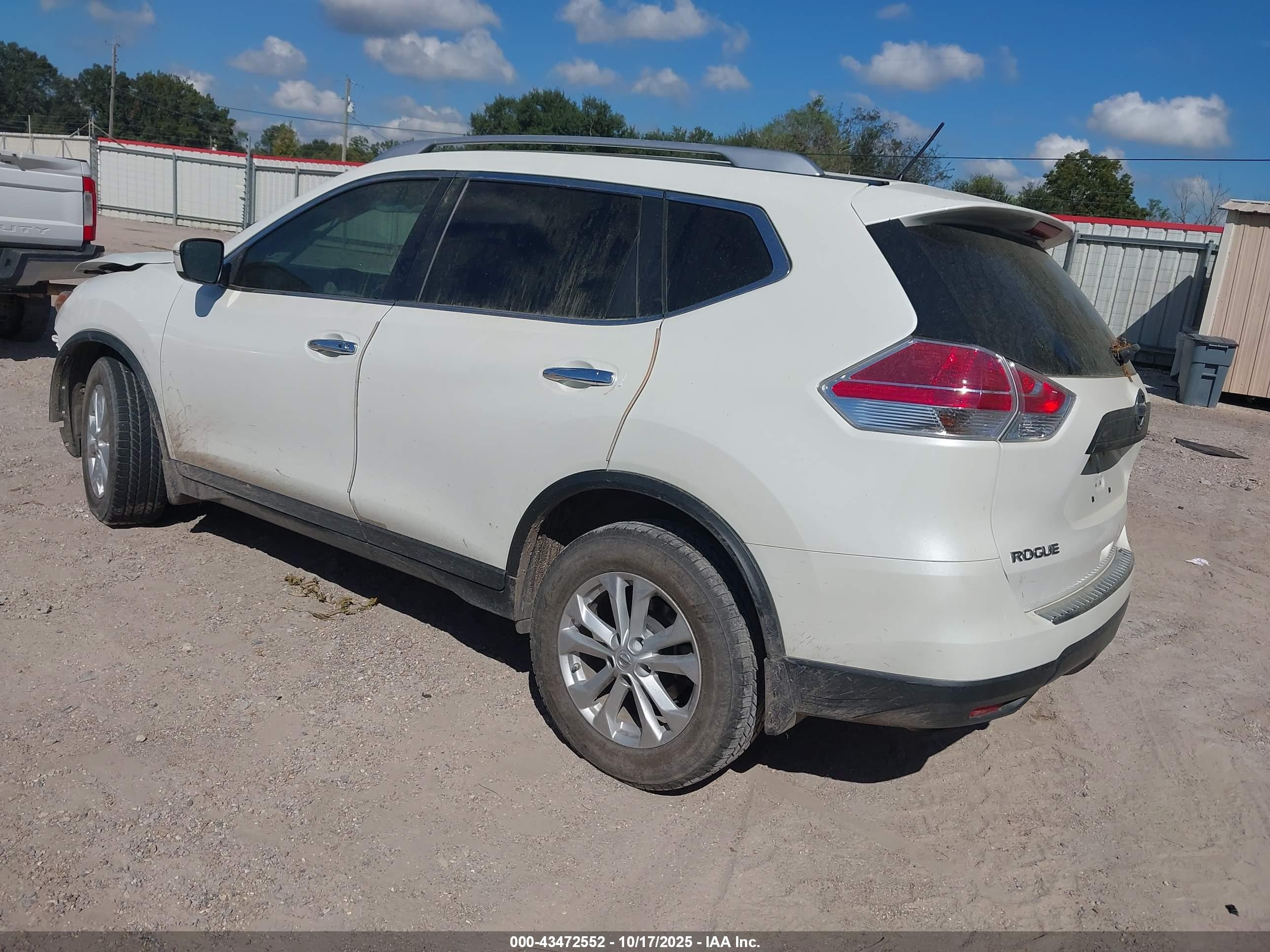 NISSAN ROGUE image 3