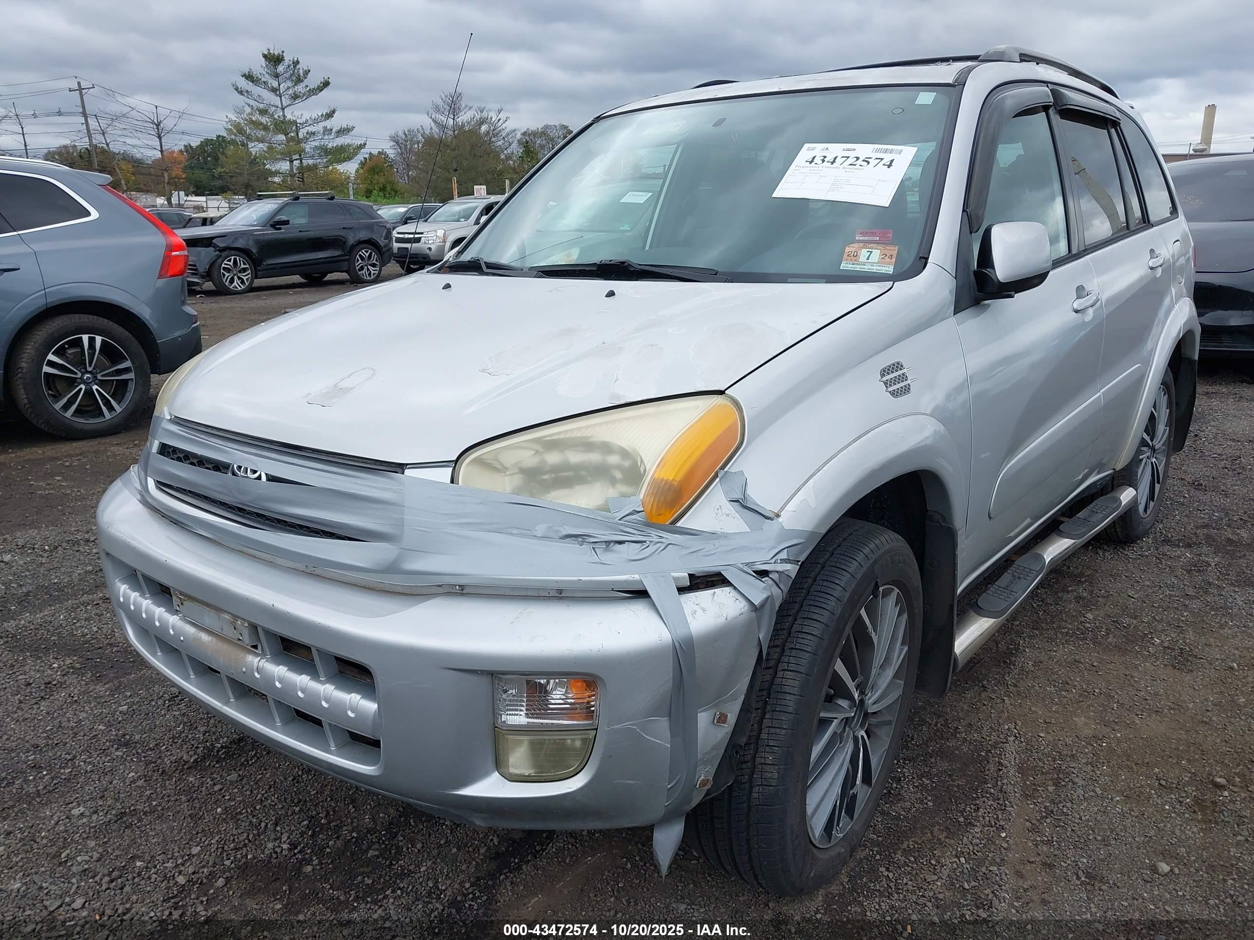 TOYOTA RAV4 image 6