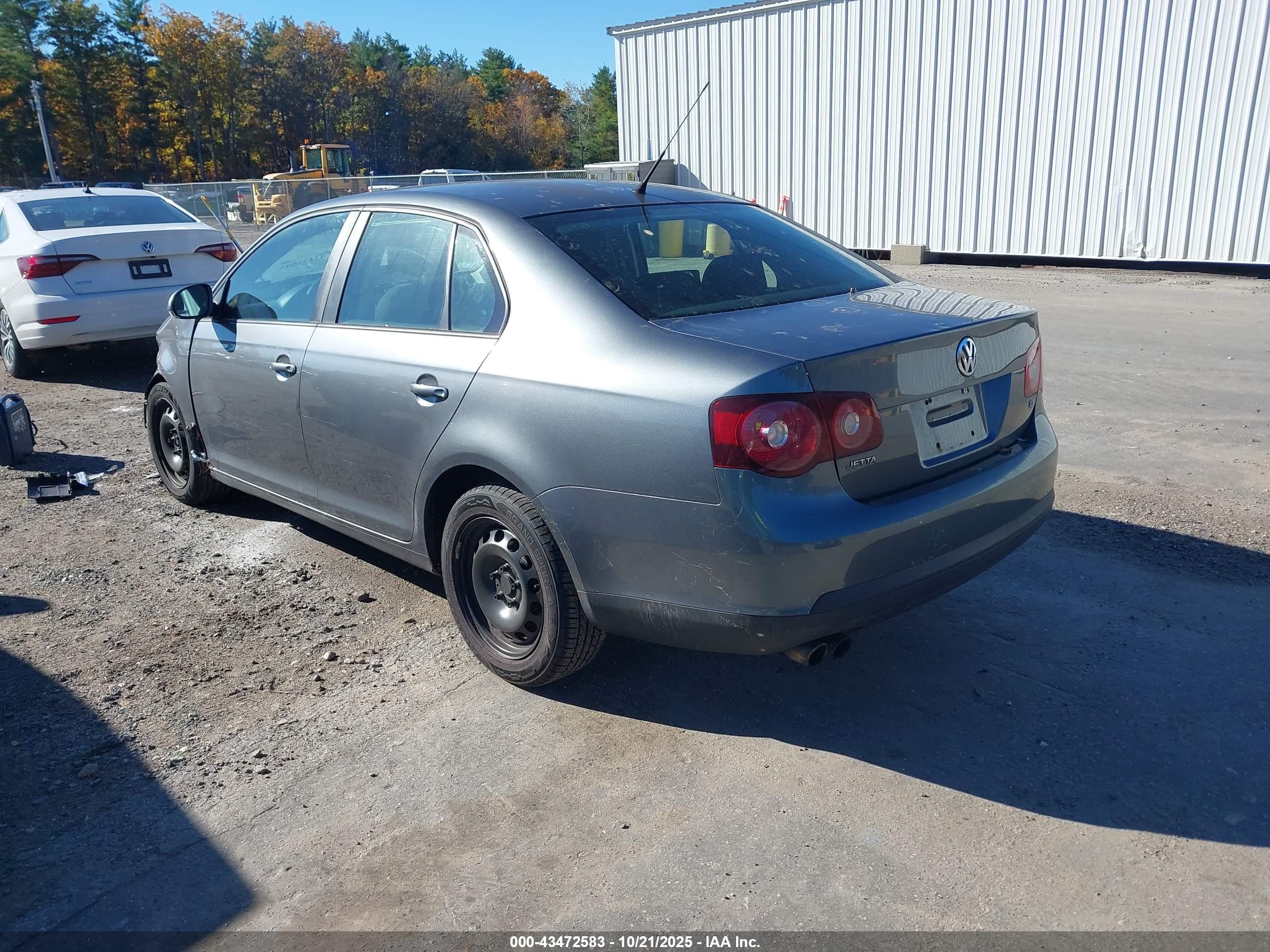 VOLKSWAGEN JETTA image 3