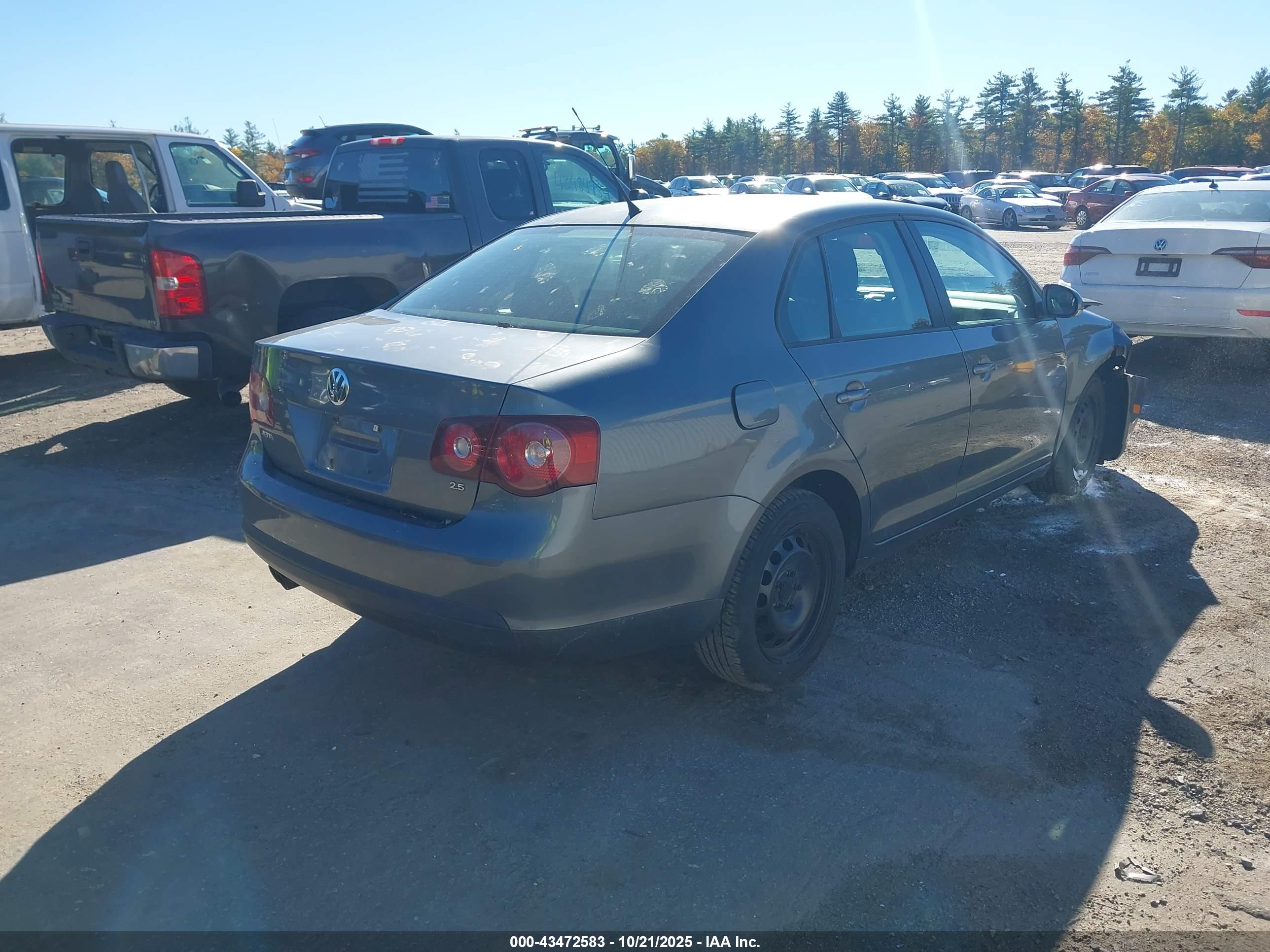 VOLKSWAGEN JETTA image 4
