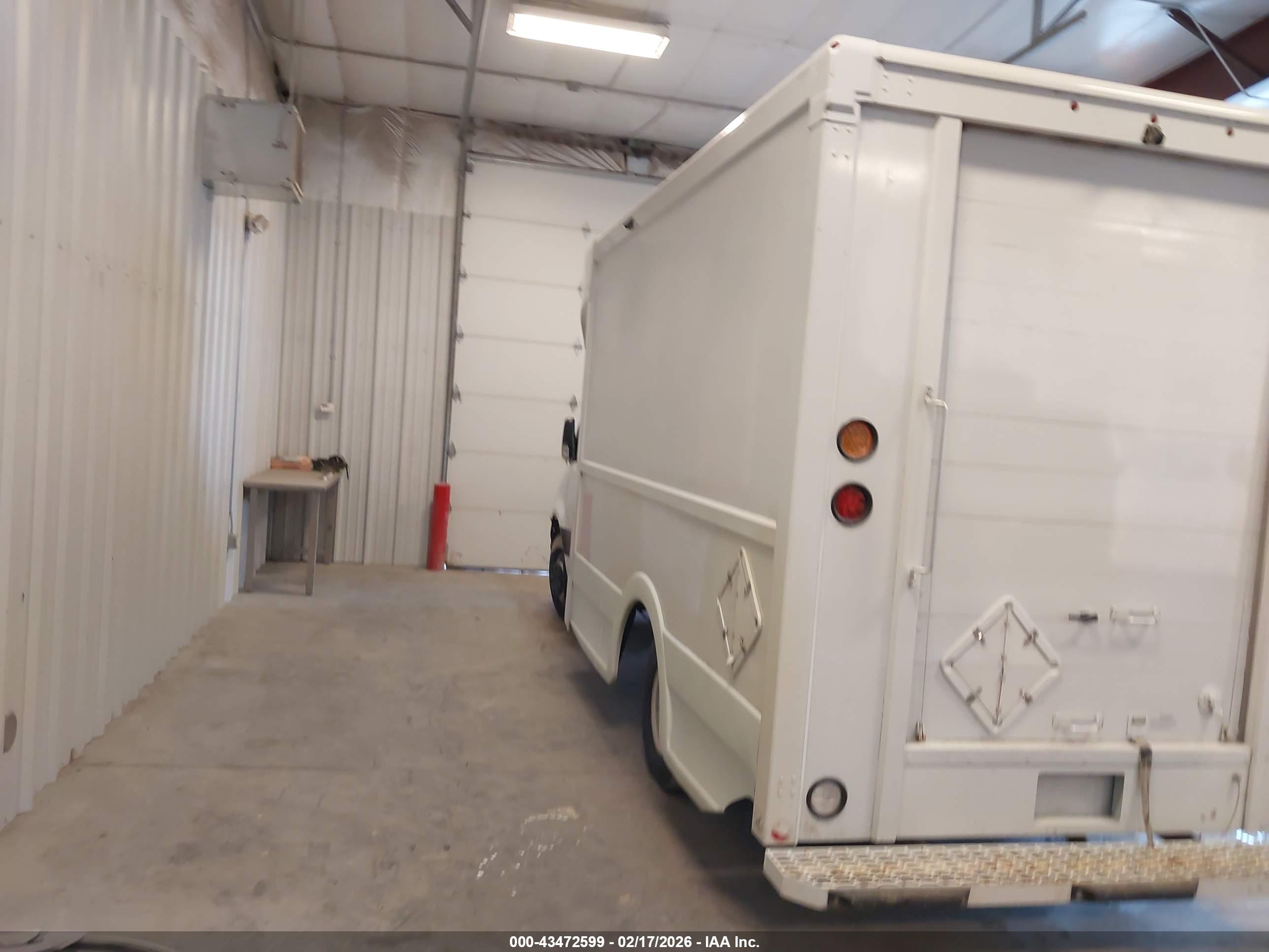 MERCEDES-BENZ SPRINTER image 3