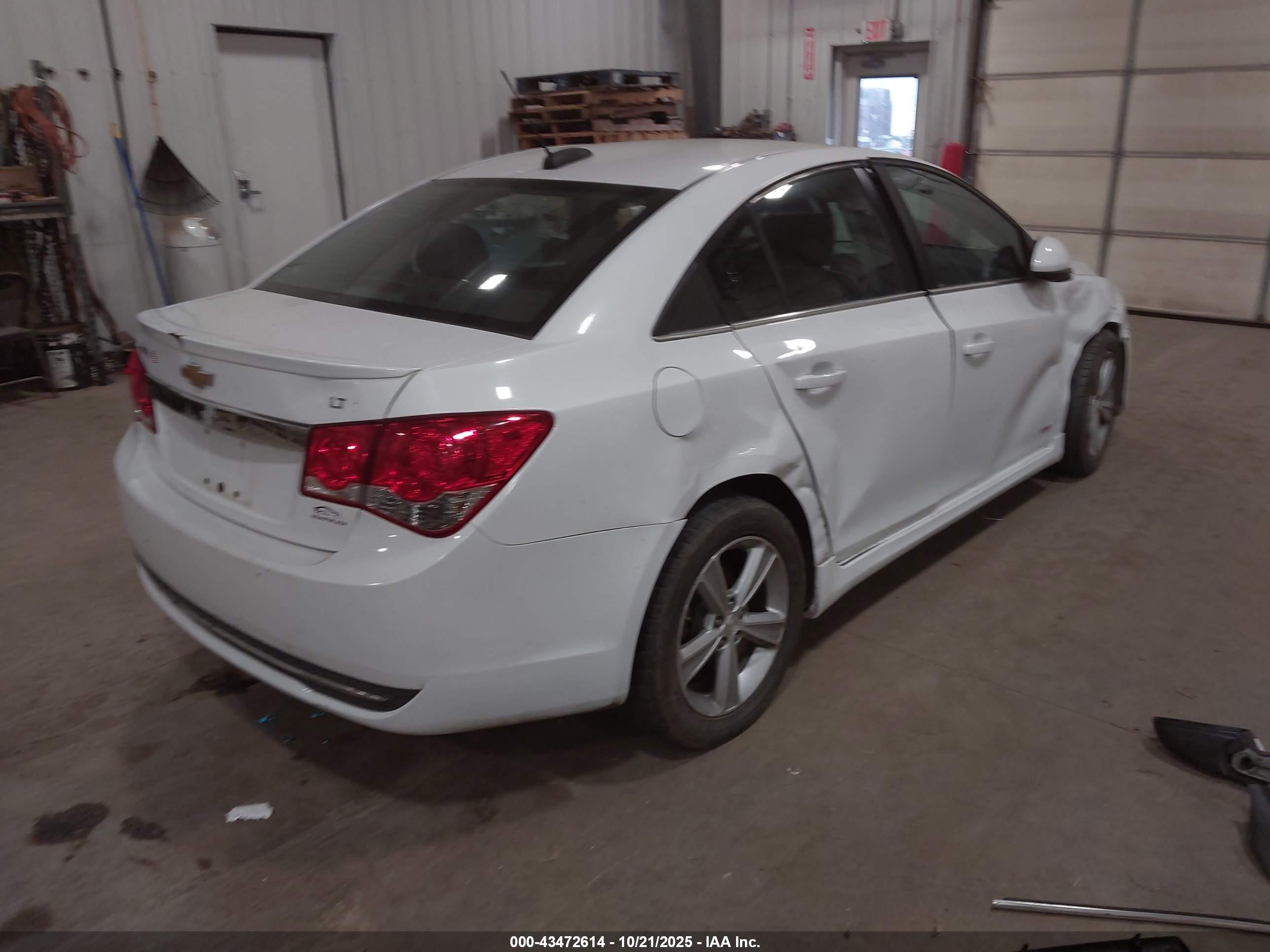 CHEVROLET CRUZE image 4
