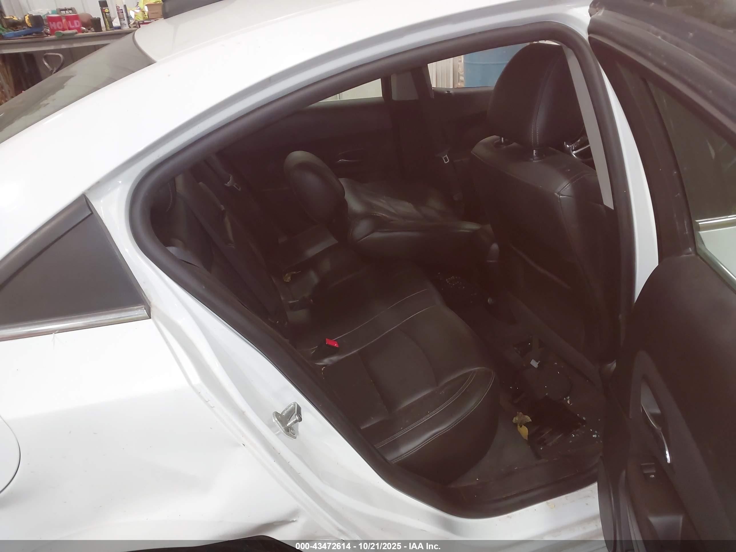 CHEVROLET CRUZE image 8