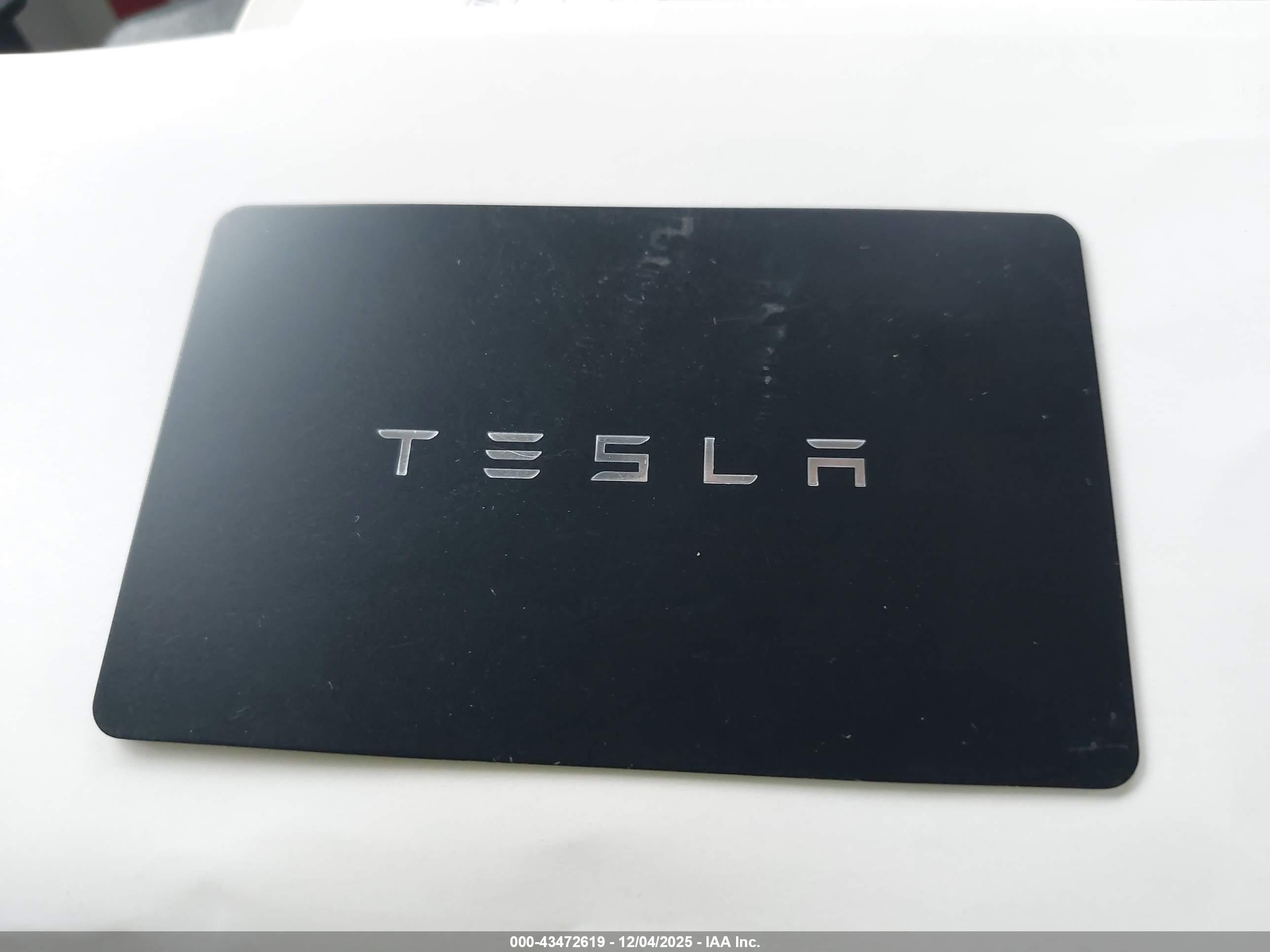 TESLA MODEL image 11
