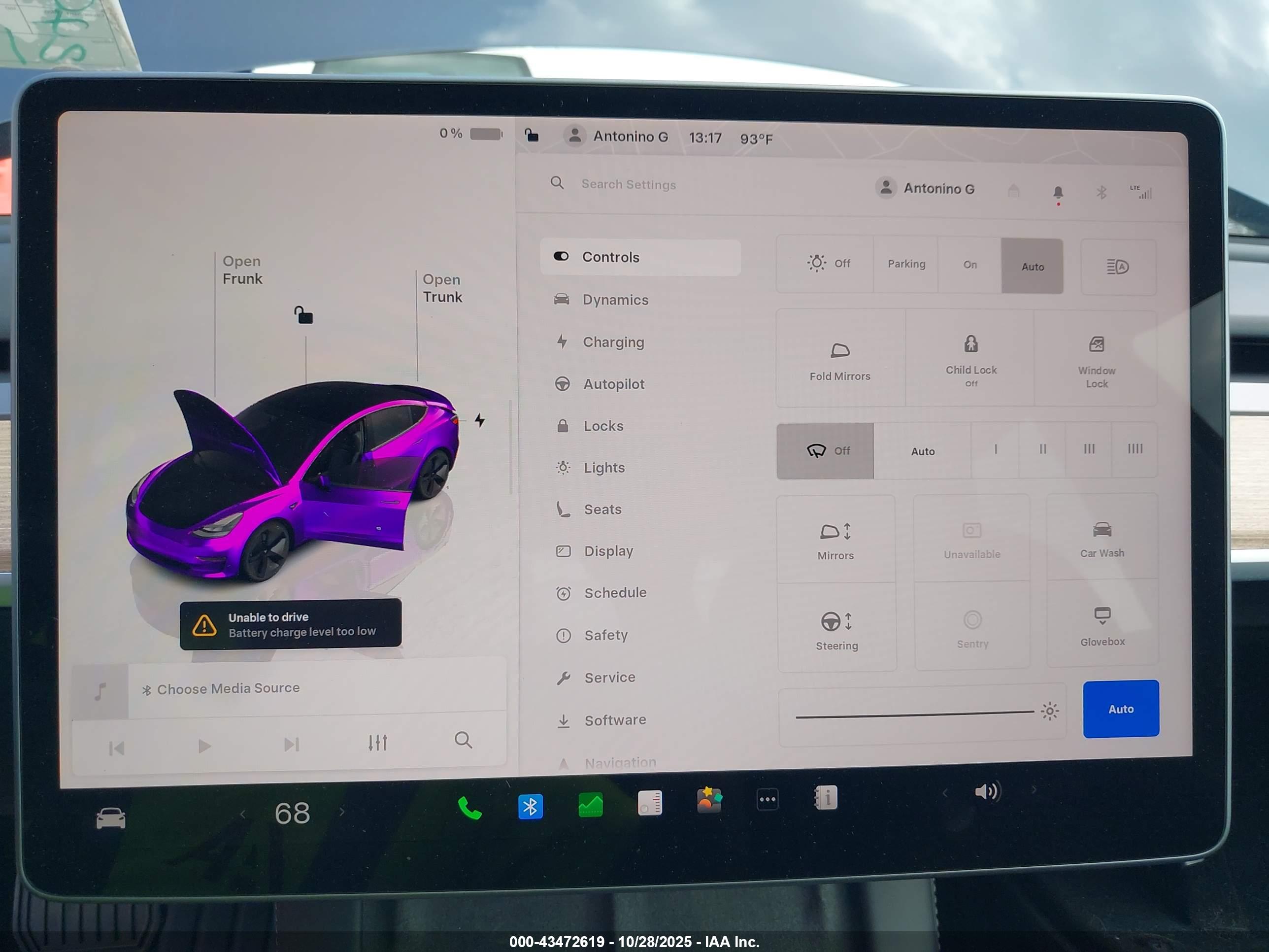 TESLA MODEL image 7