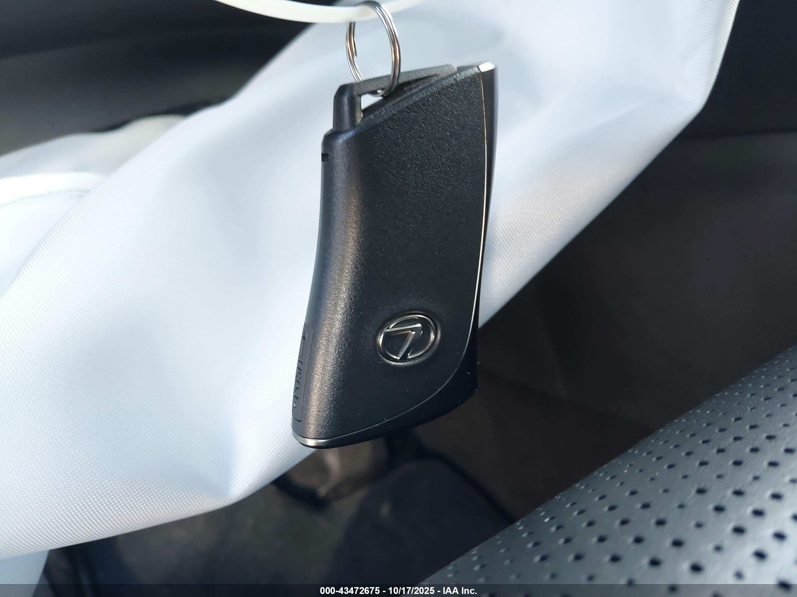 LEXUS RX image 11