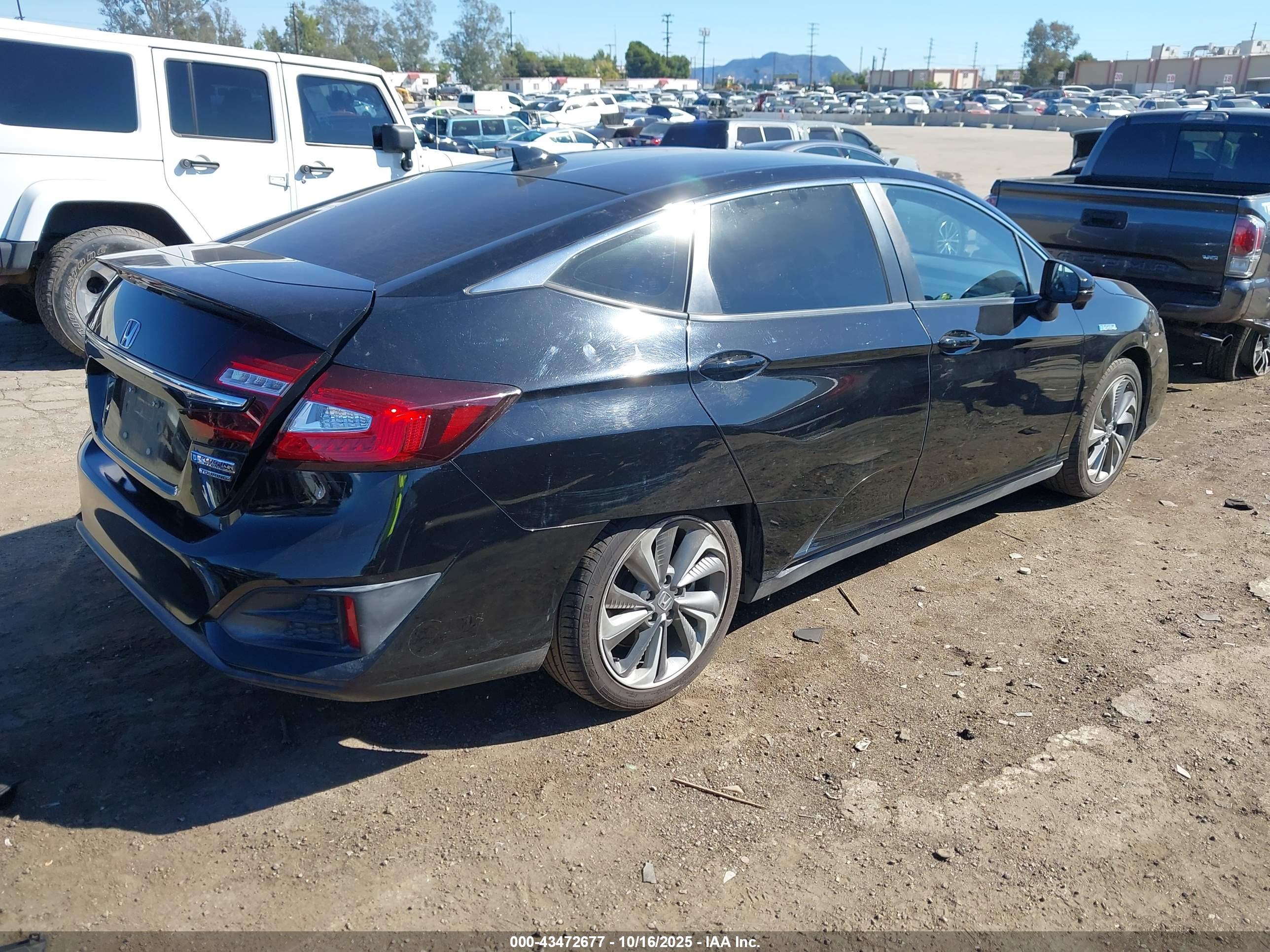 HONDA CLARITY image 4