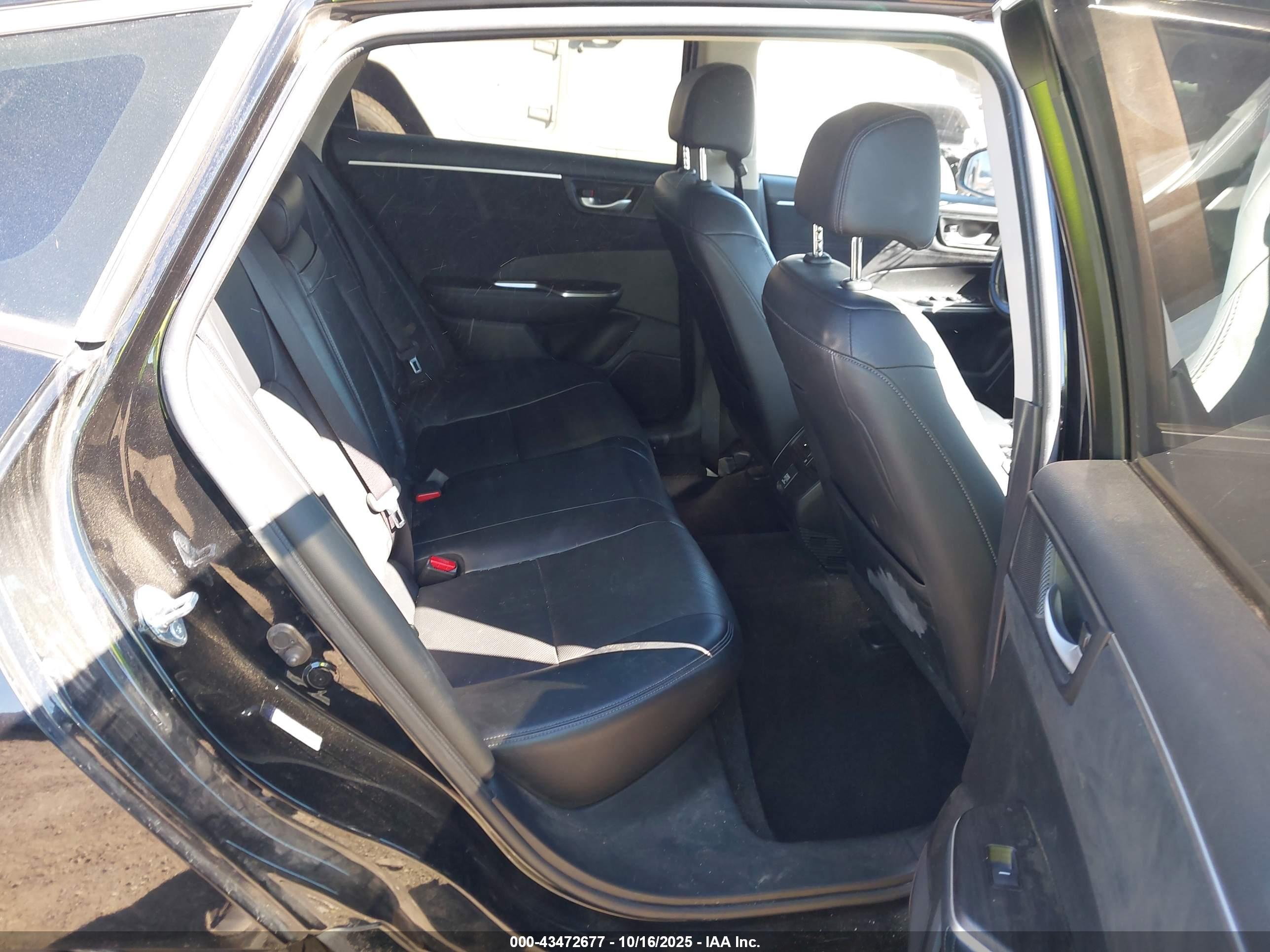HONDA CLARITY image 8