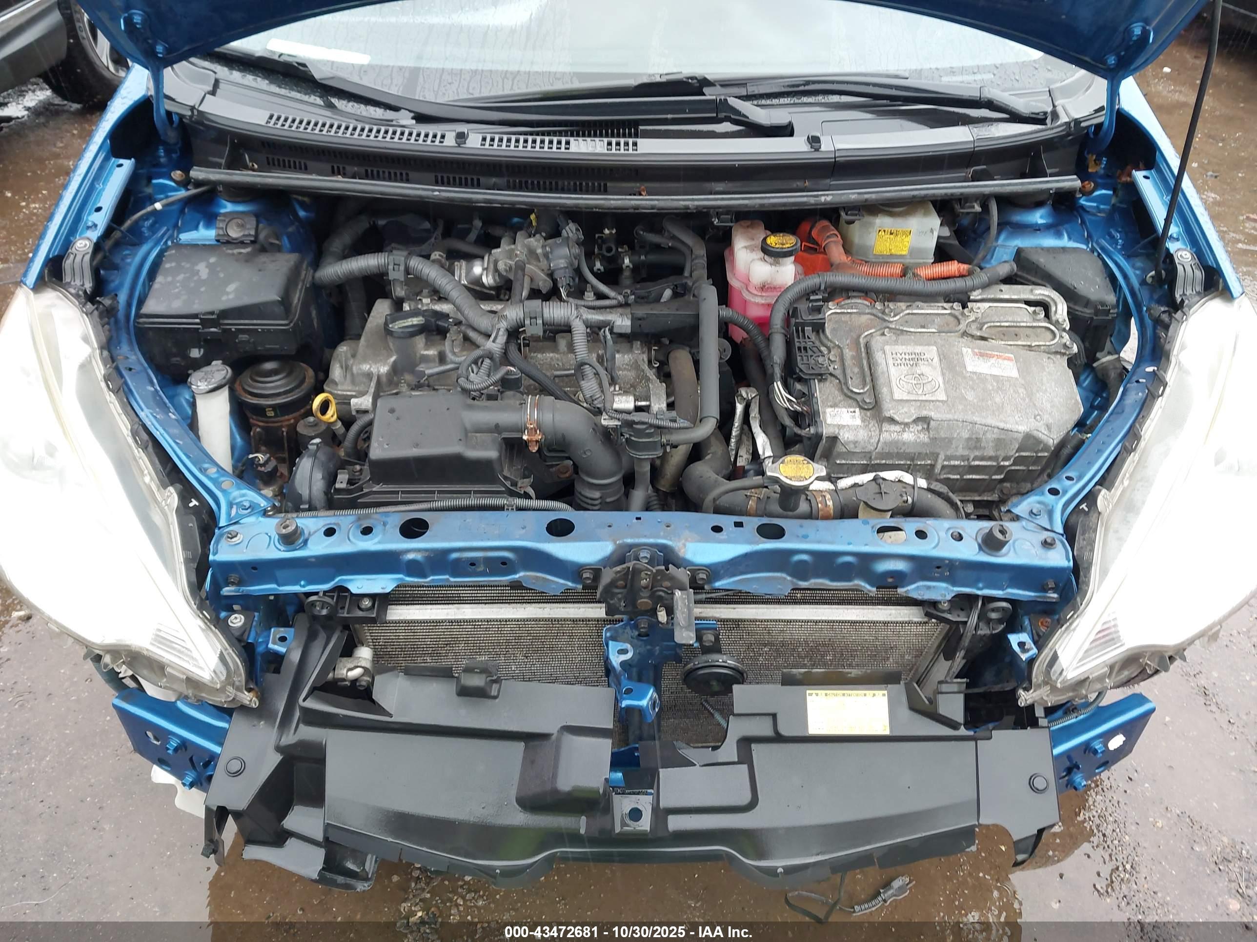 TOYOTA PRIUS image 10