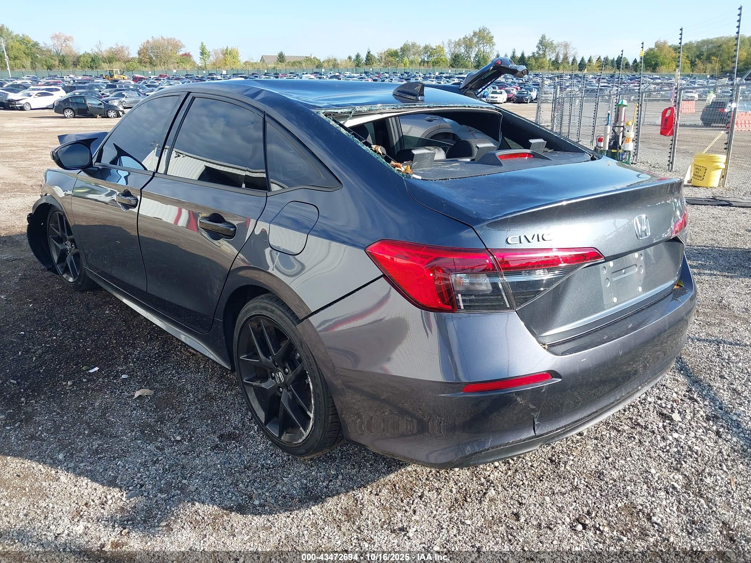 HONDA CIVIC image 3