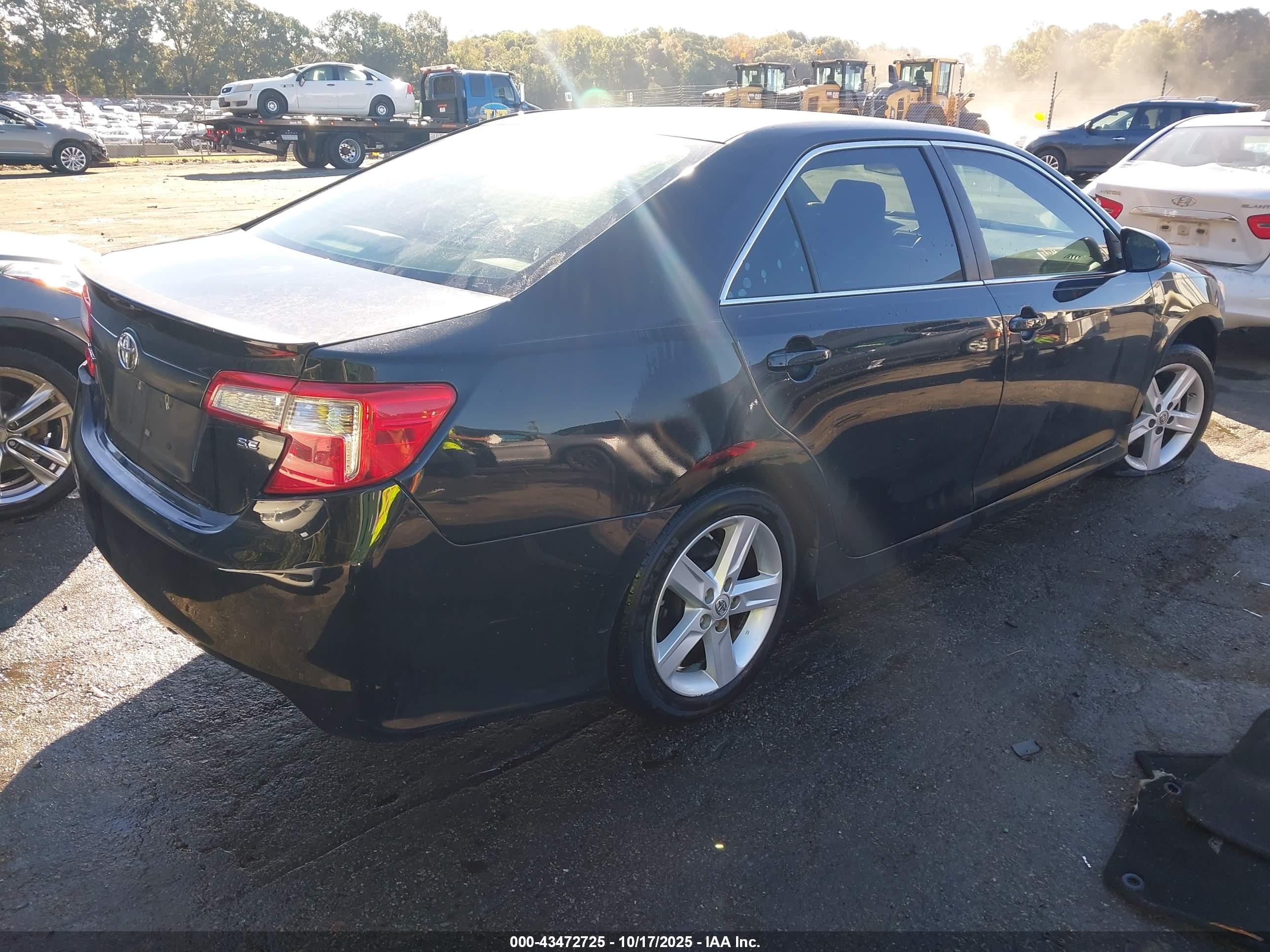 TOYOTA CAMRY image 4
