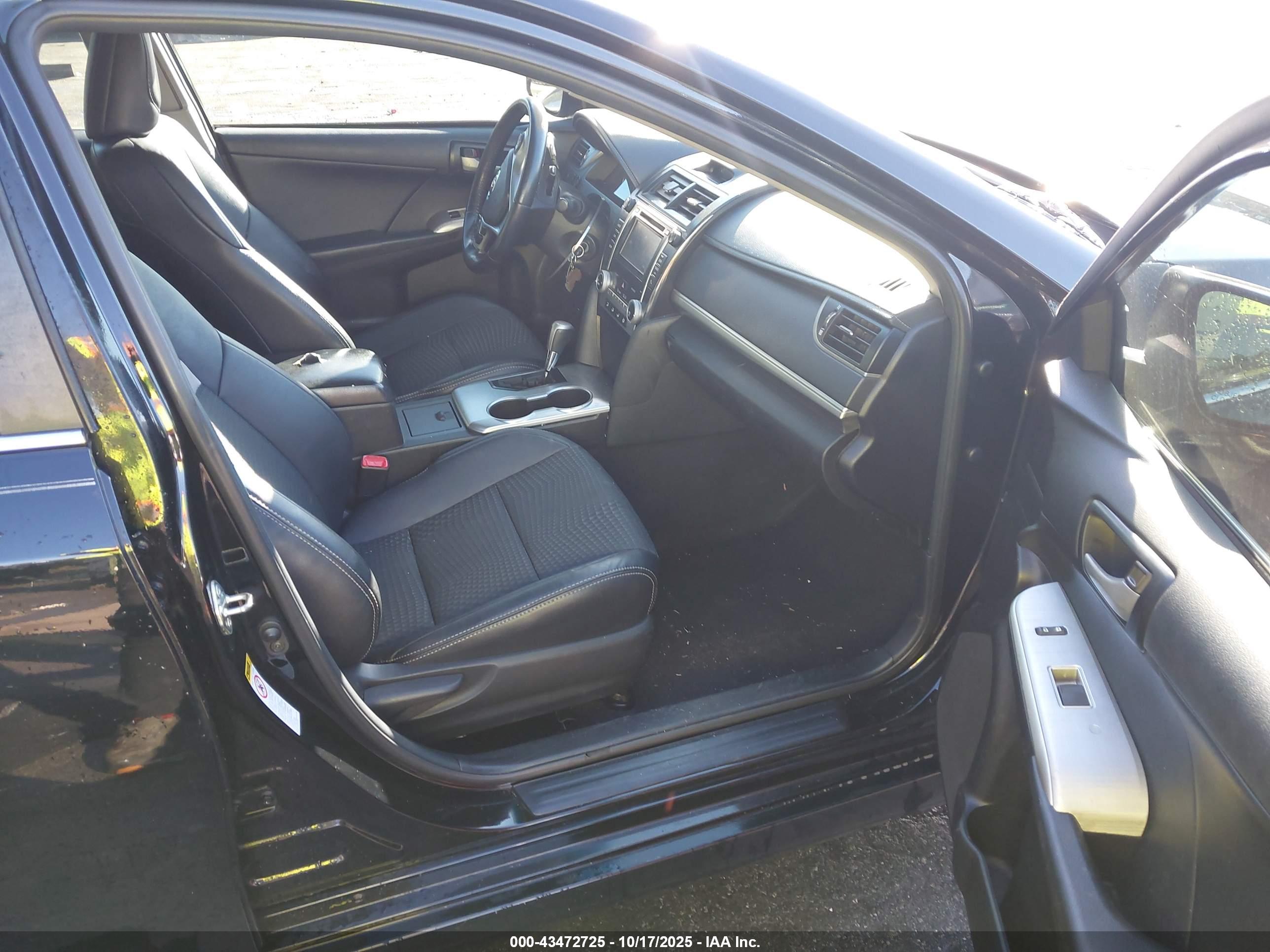 TOYOTA CAMRY image 5