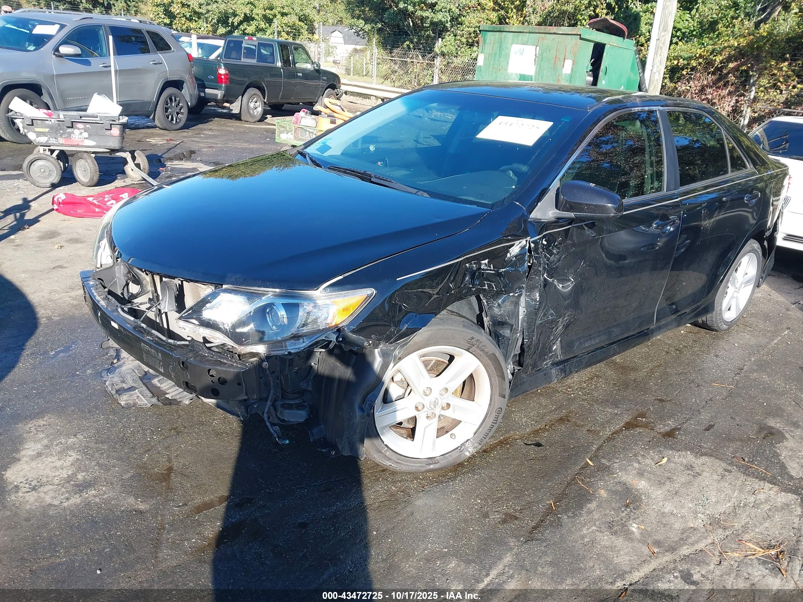 TOYOTA CAMRY image 6
