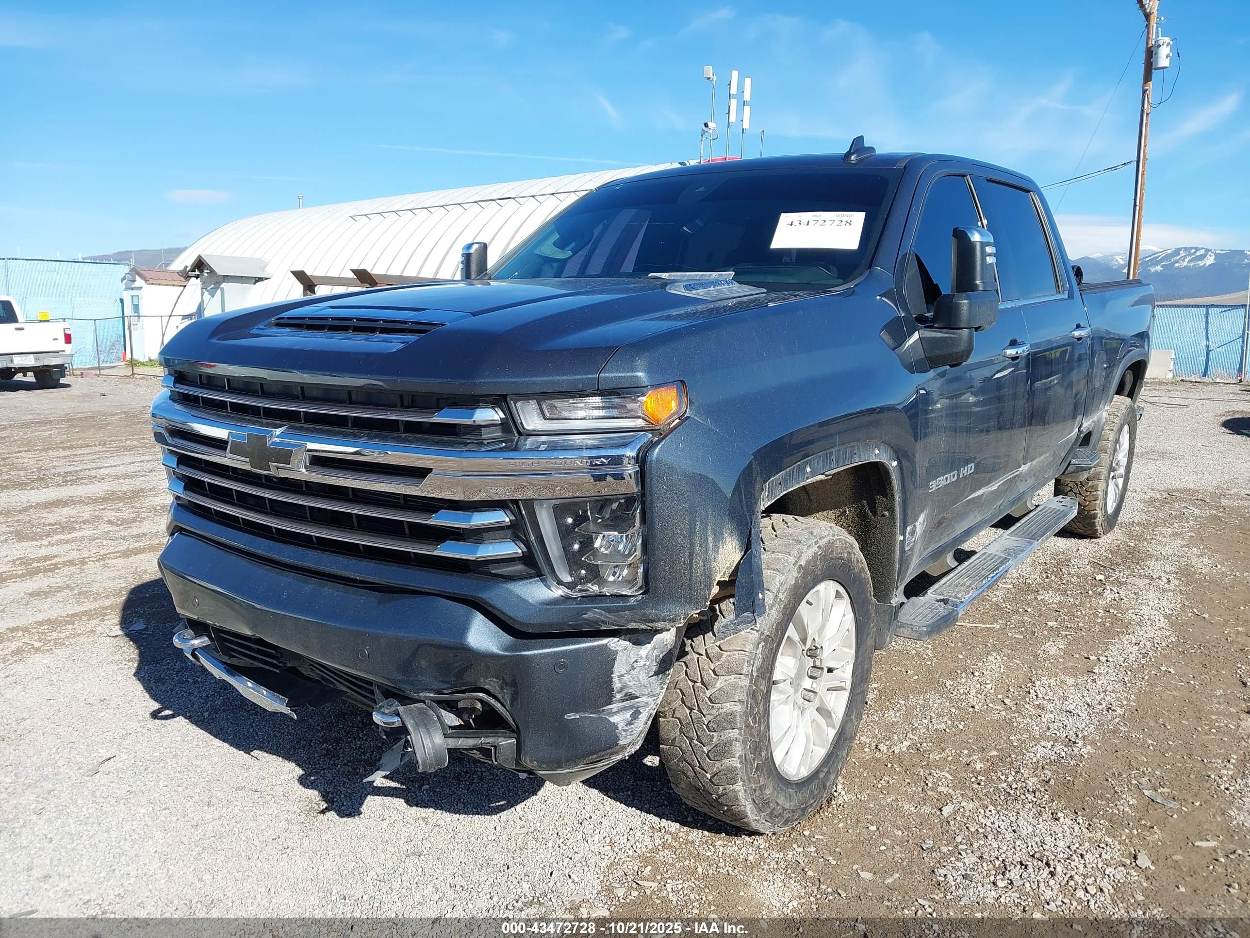 CHEVROLET SILVERADO image 6