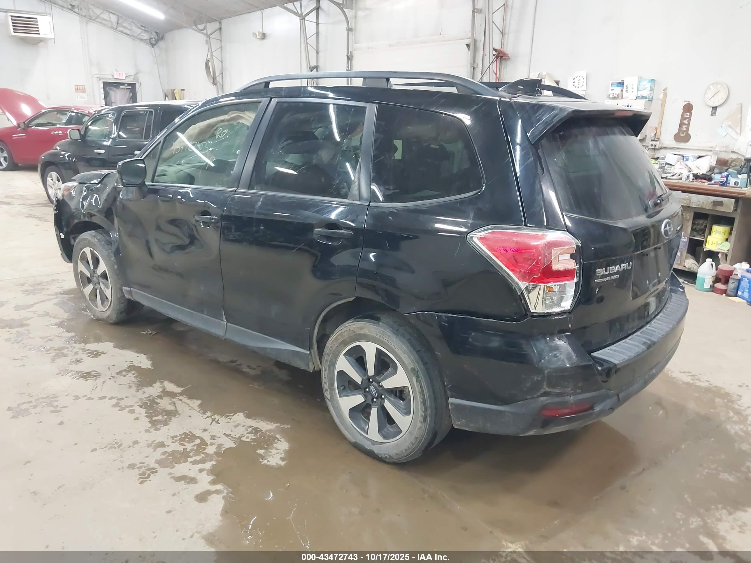 SUBARU FORESTER image 3