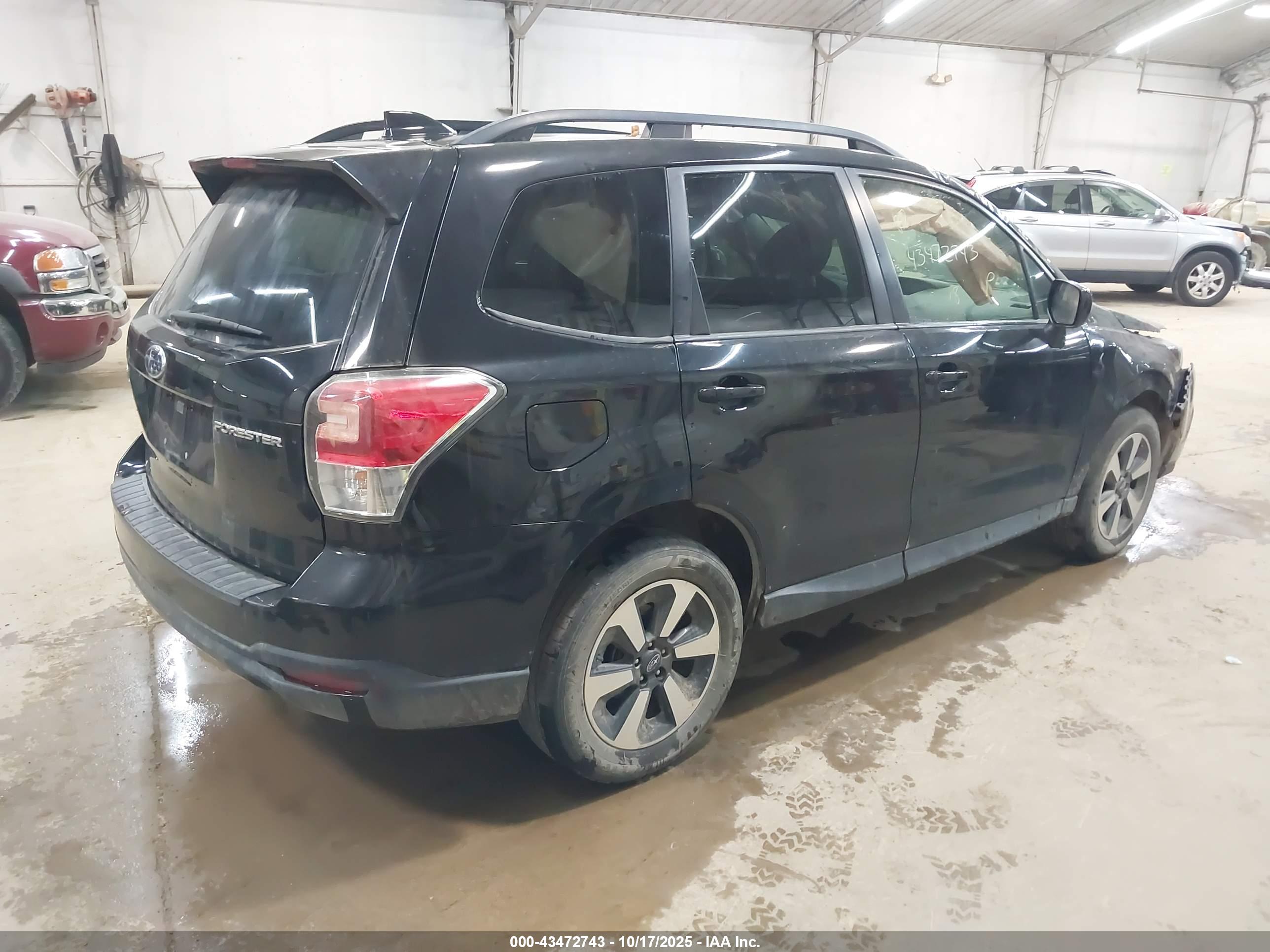 SUBARU FORESTER image 4