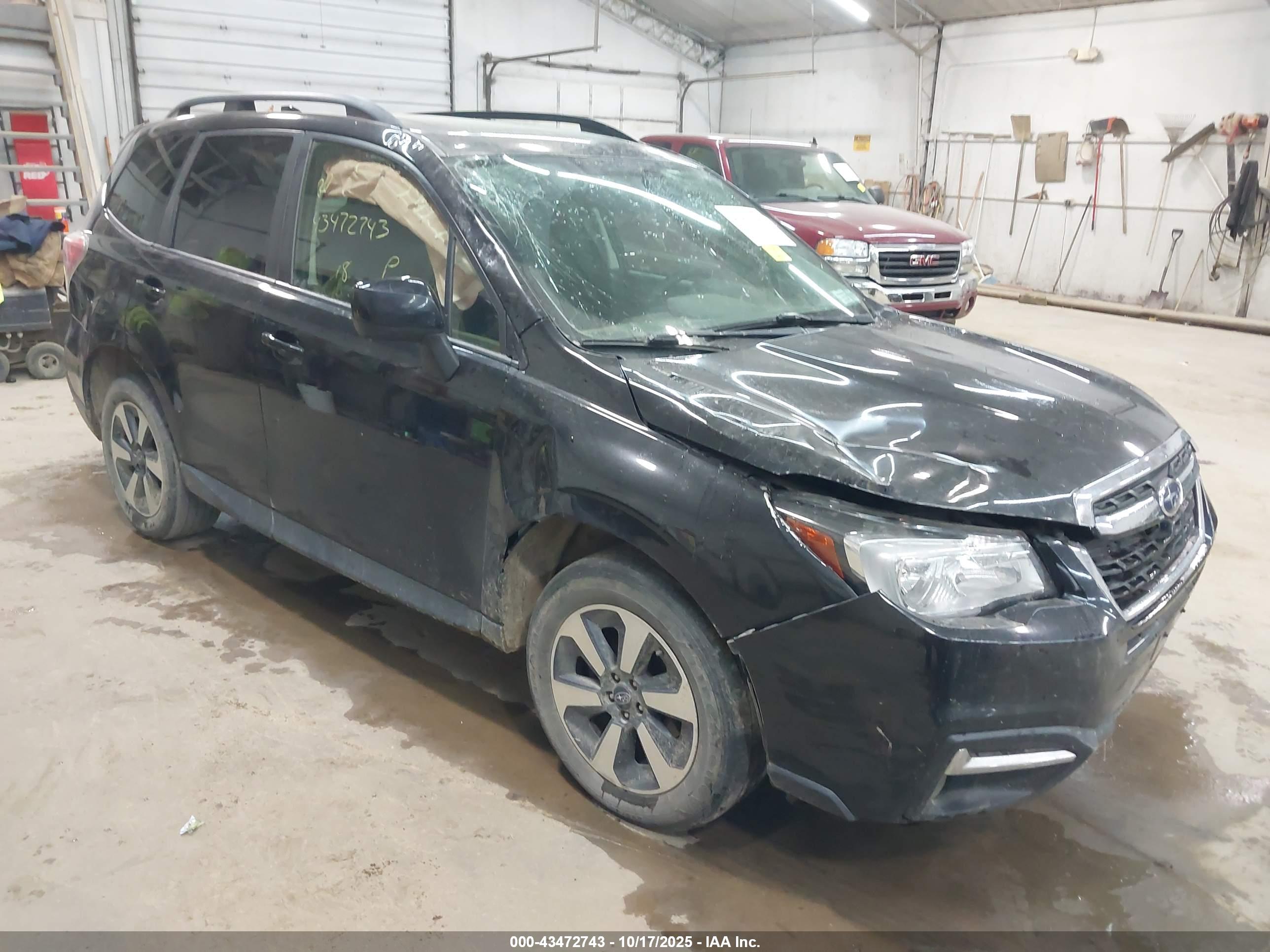SUBARU FORESTER image 6
