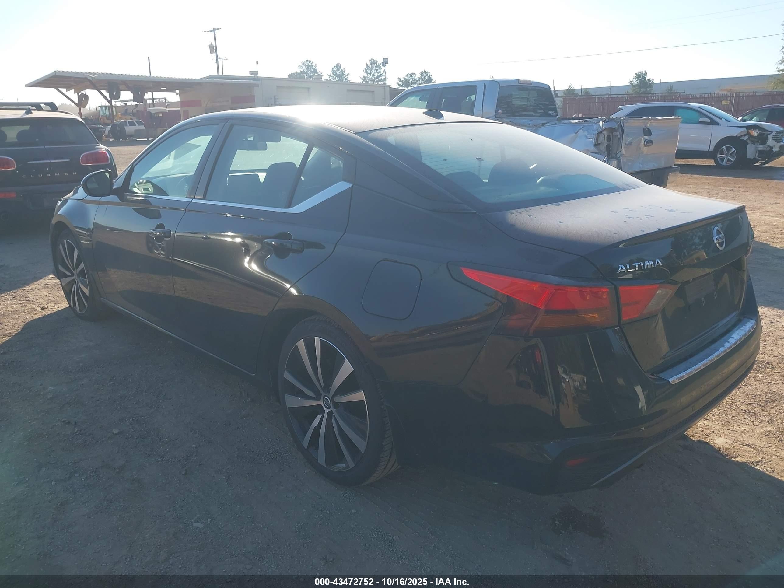 NISSAN ALTIMA image 3