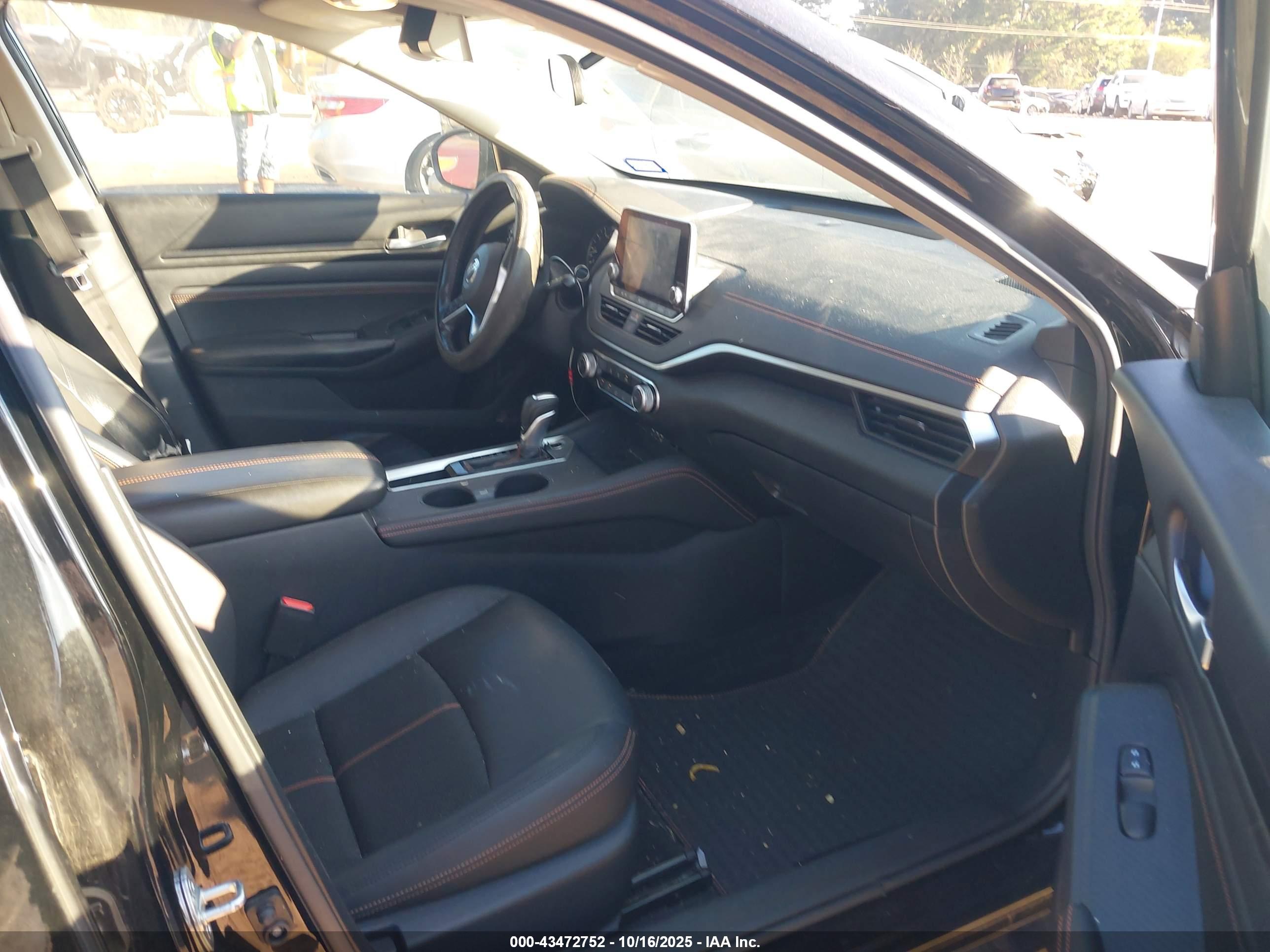 NISSAN ALTIMA image 5