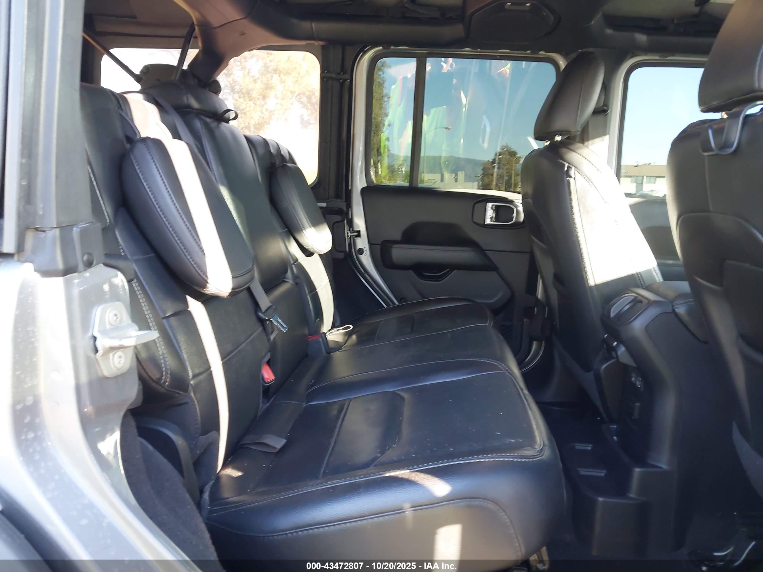 JEEP WRANGLER image 8