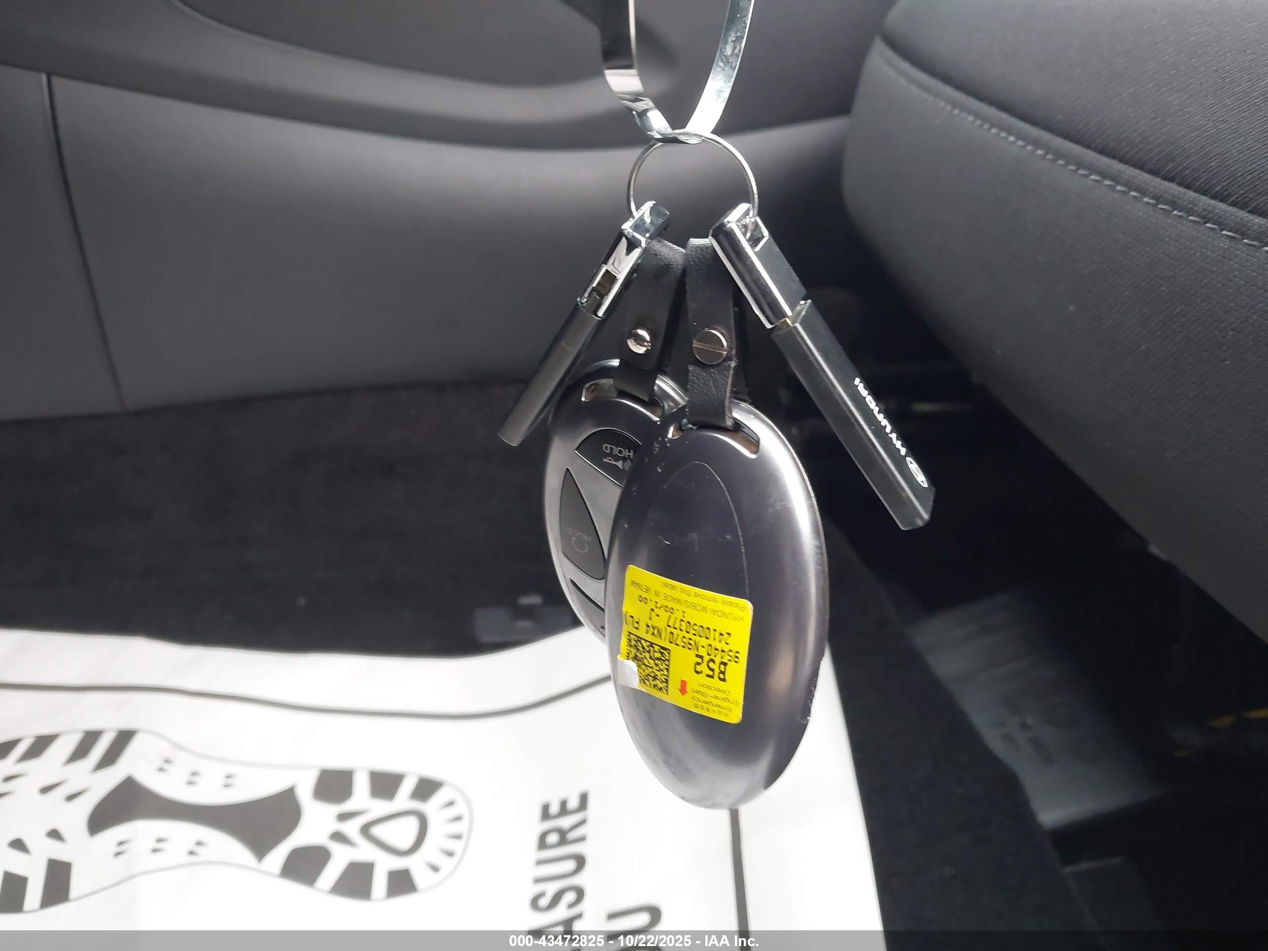 HYUNDAI TUCSON image 11