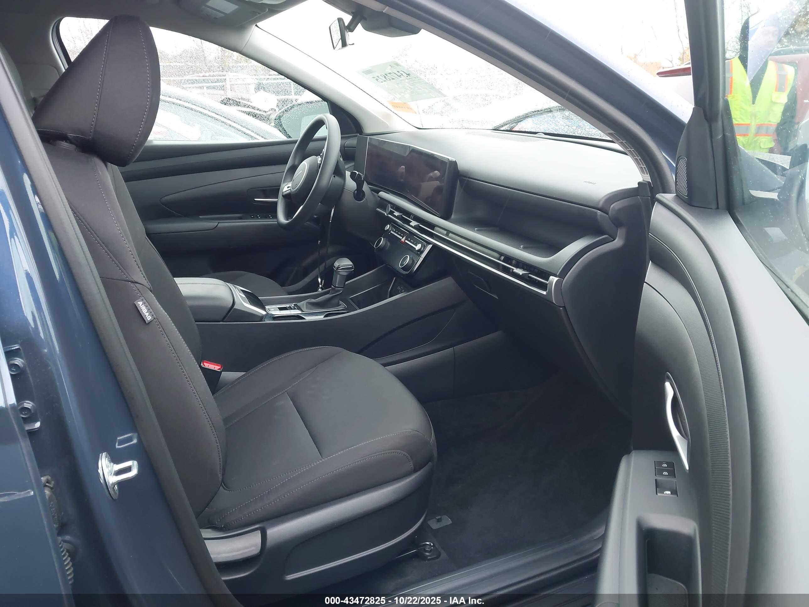 HYUNDAI TUCSON image 5